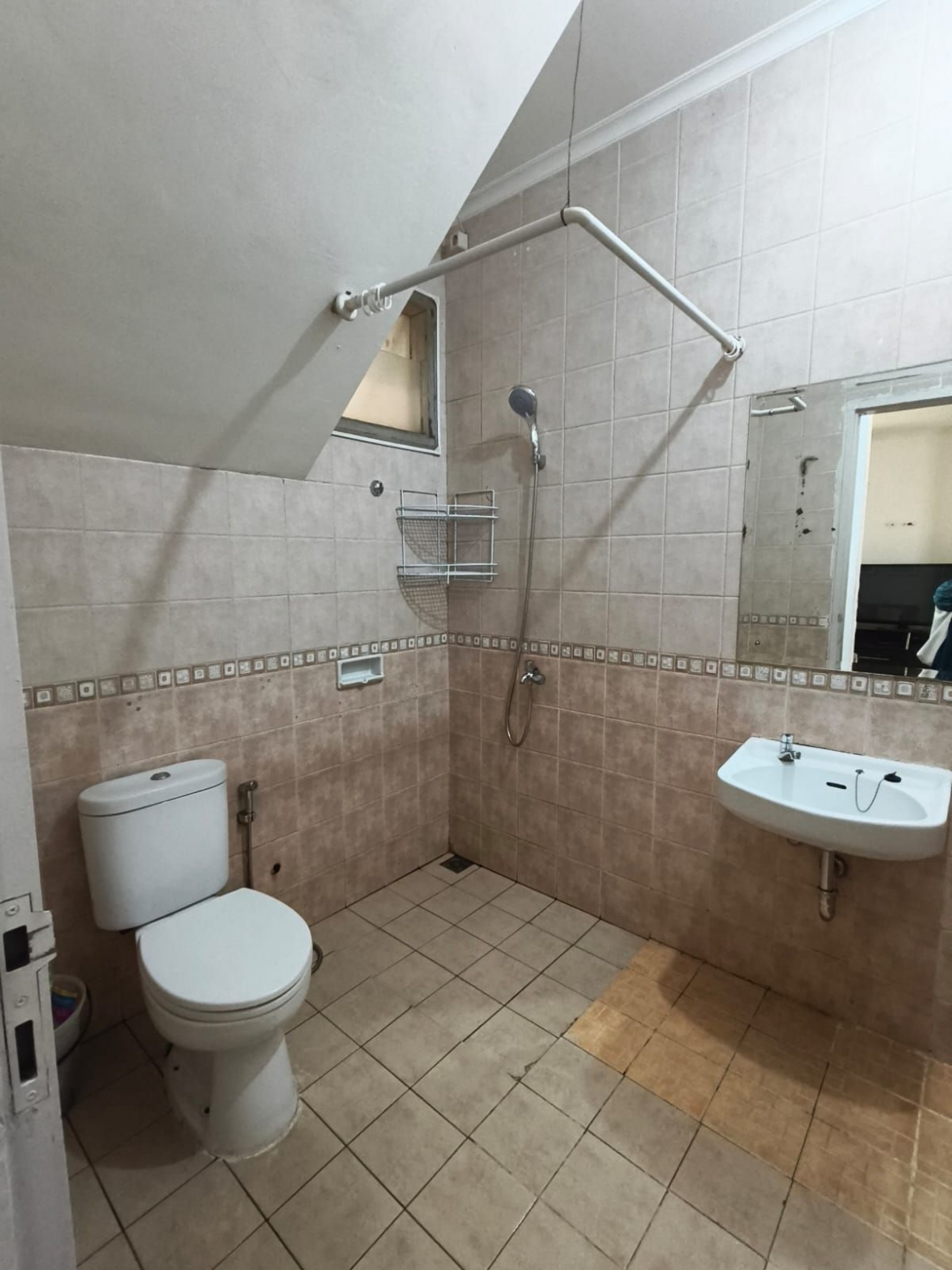 Rumah Disewa di Tangerang, foto 9 dari 10
