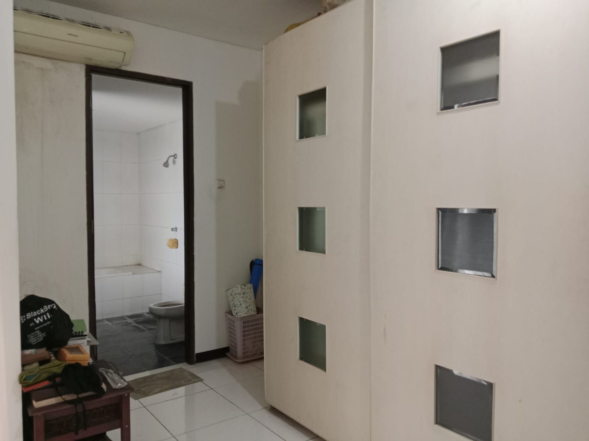 Rumah Dijual di Jakarta Barat, foto 1 dari 10