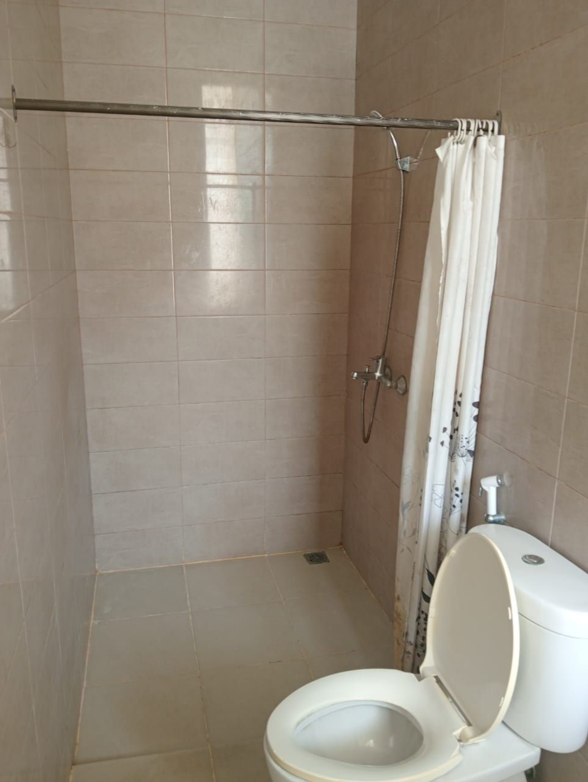 Rumah Disewa di Tangerang, foto 5 dari 8