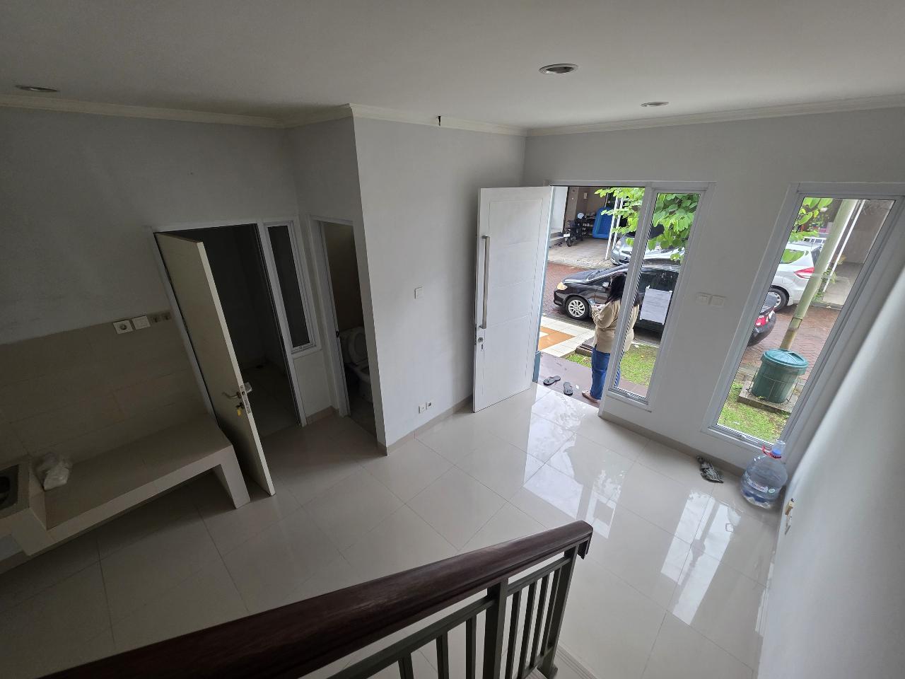 Rumah Disewa di Tangerang, foto 1 dari 8
