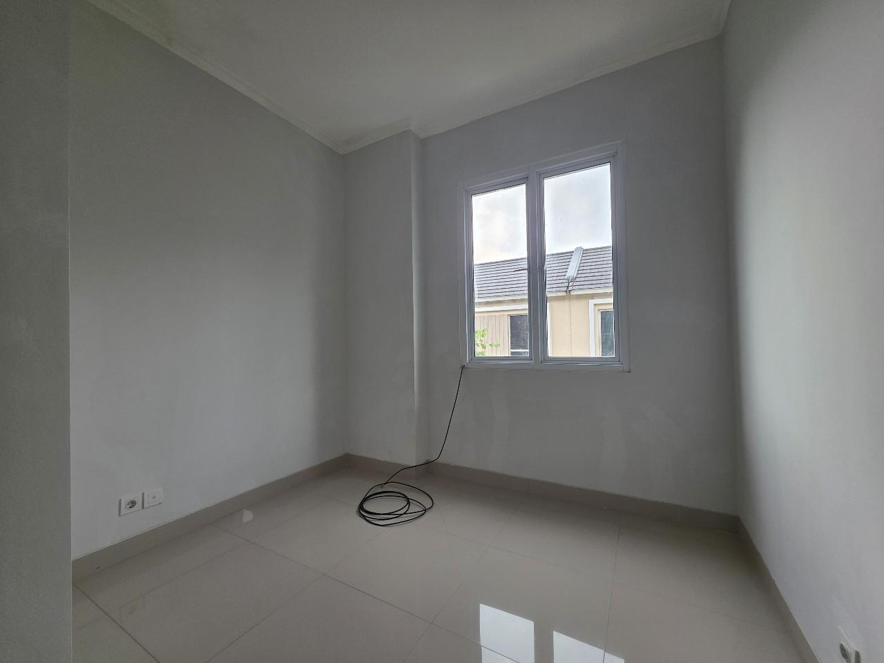 Rumah Disewa di Tangerang, foto 1 dari 8