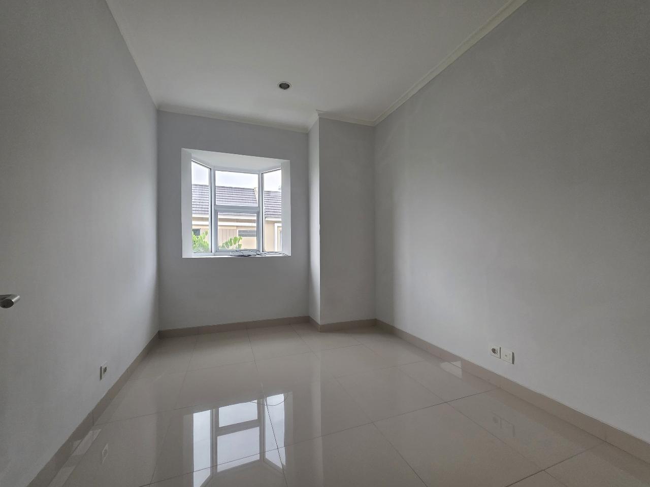 Rumah Disewa di Tangerang, foto 1 dari 8