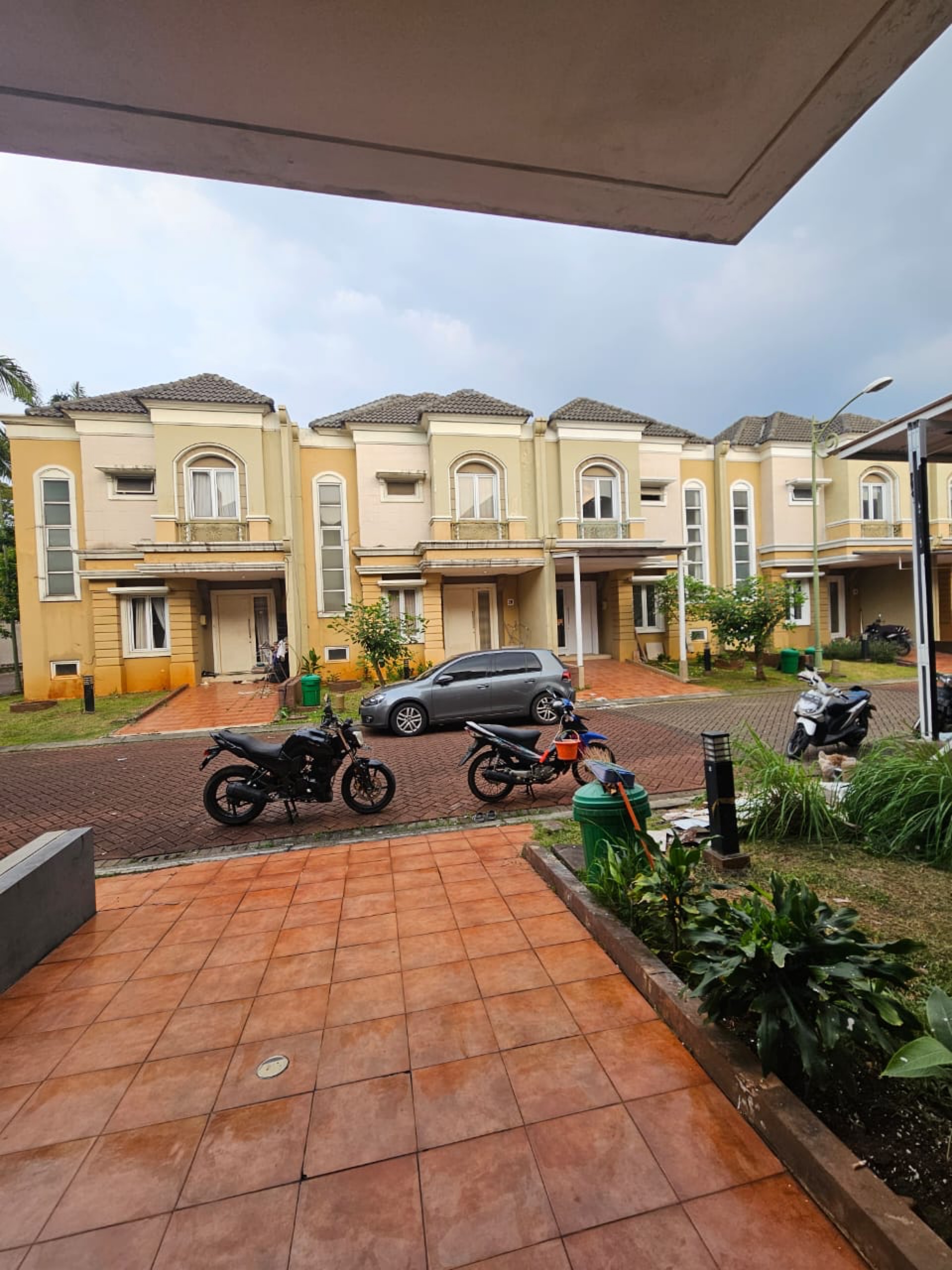 Rumah Disewa di Tangerang, foto 1 dari 9