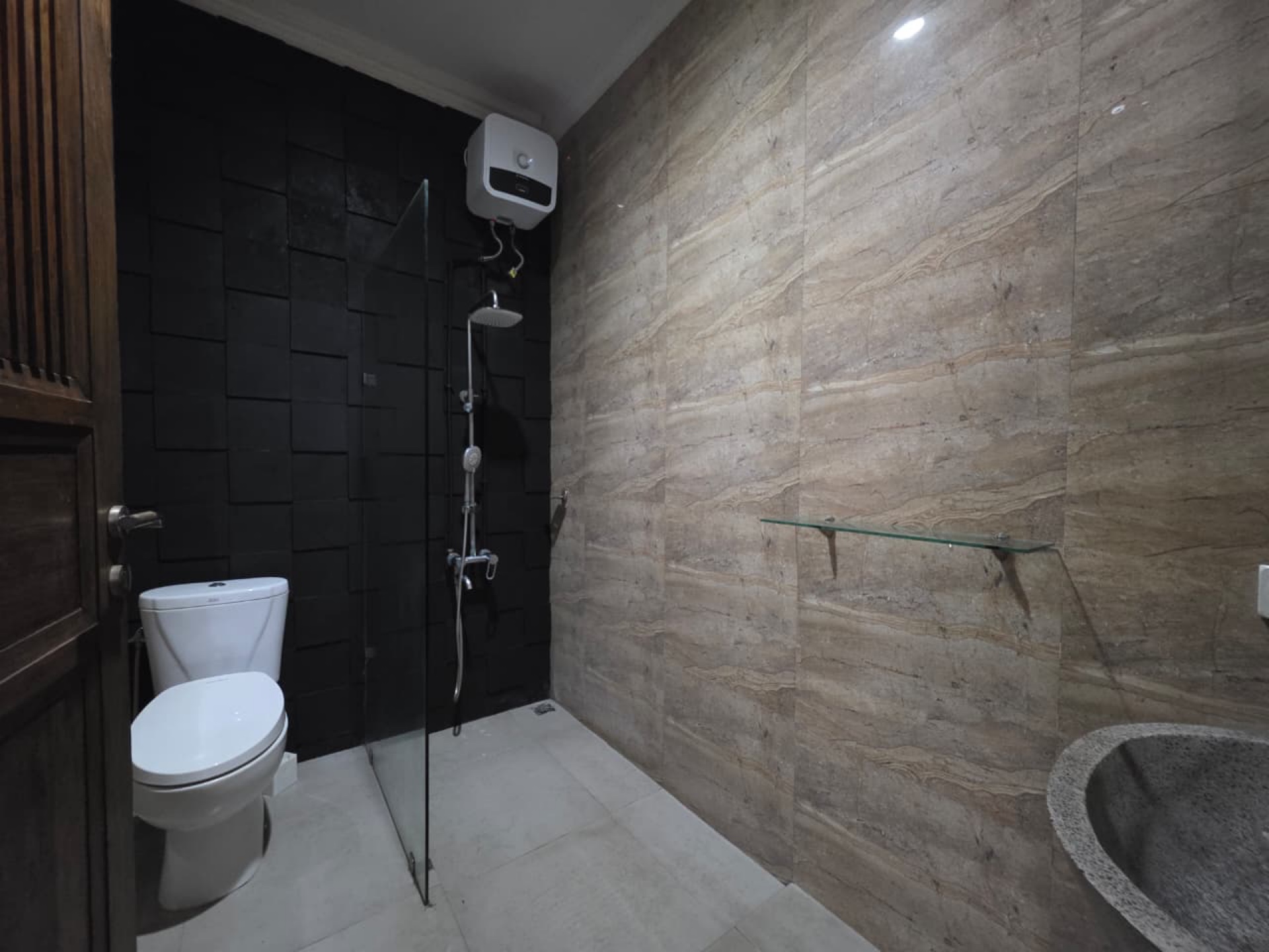 Rumah Disewa di Tangerang, foto 1 dari 10