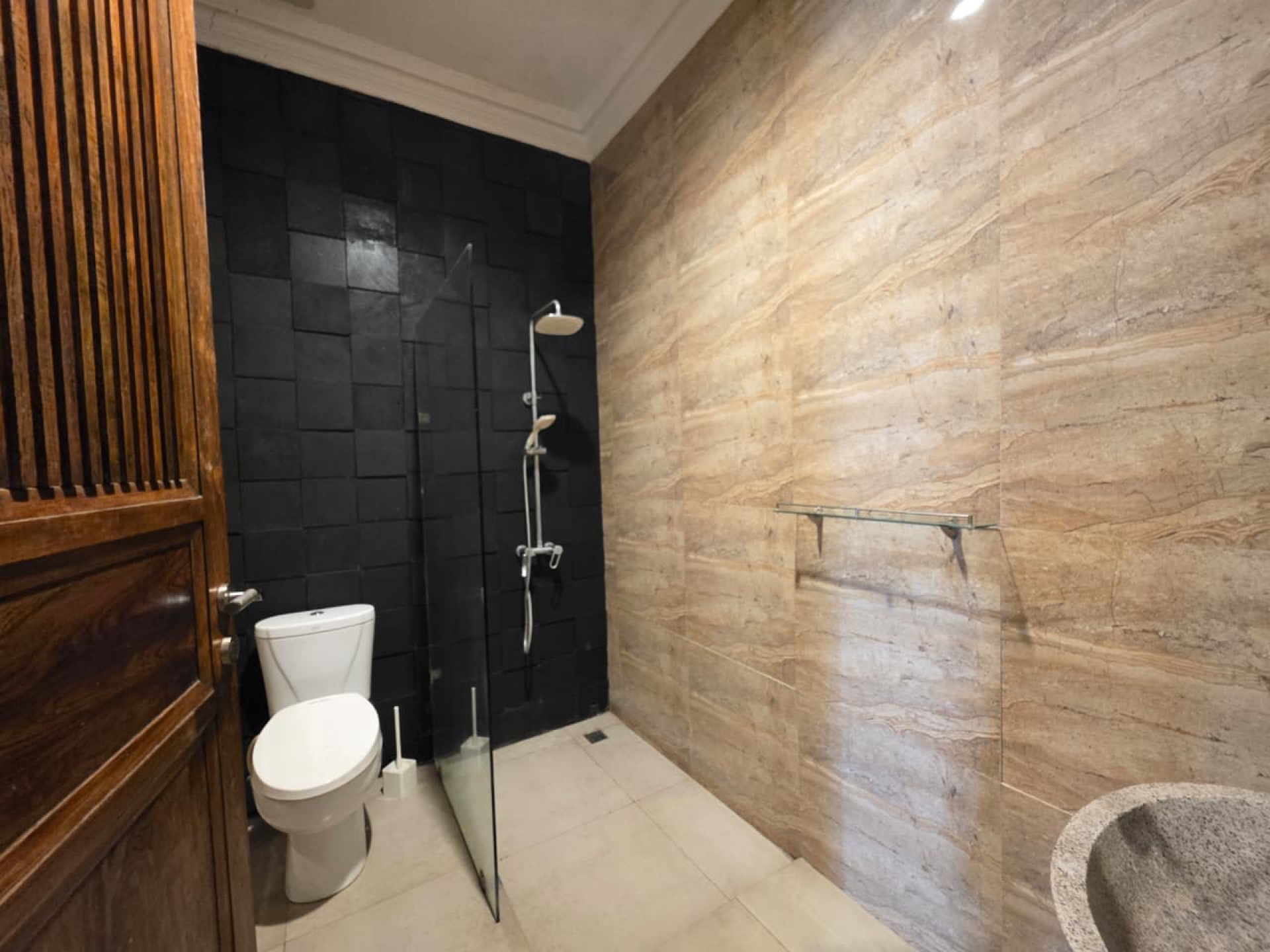 Rumah Disewa di Tangerang, foto 1 dari 10