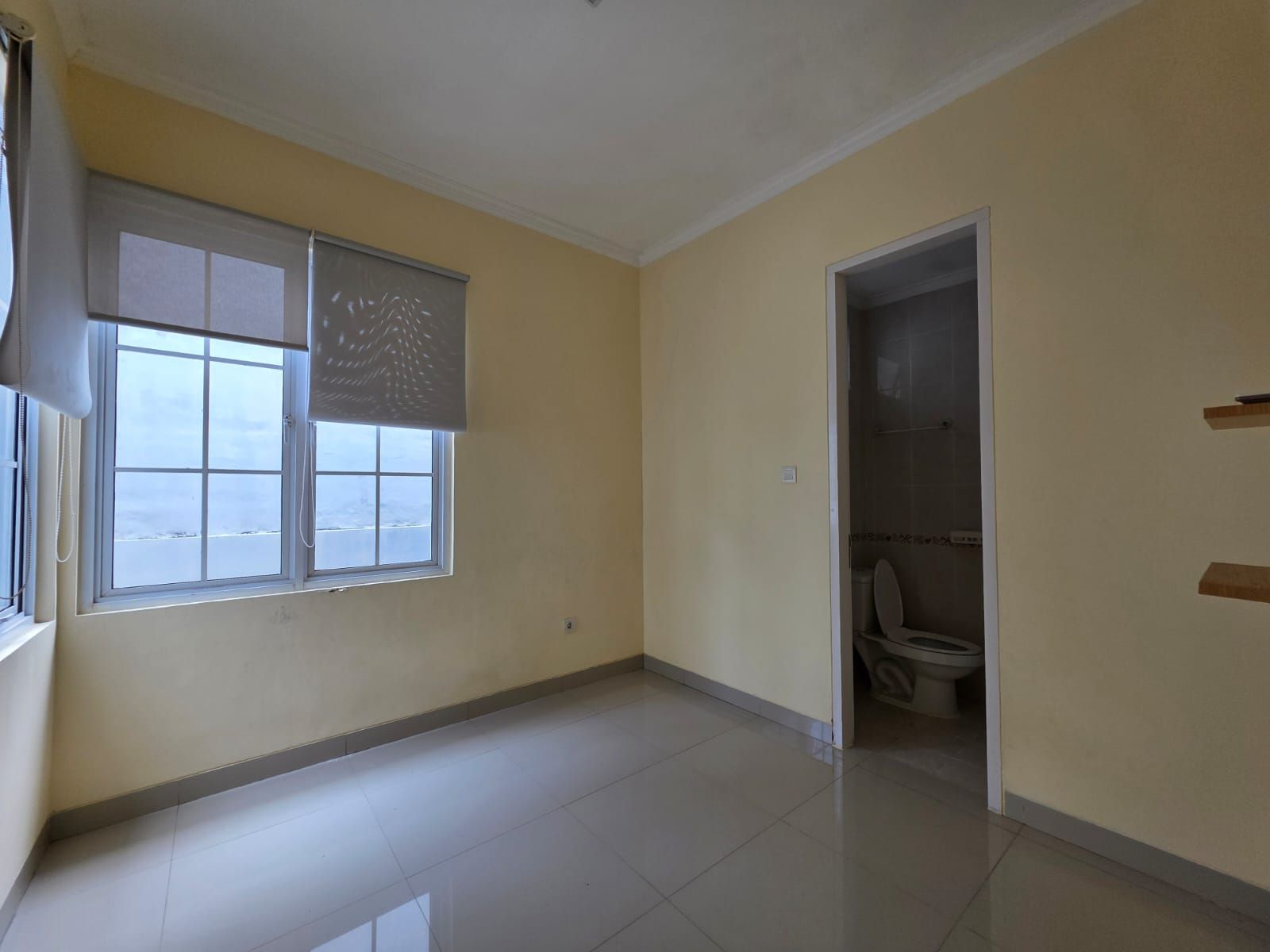 Rumah Disewa di Tangerang, foto 1 dari 8