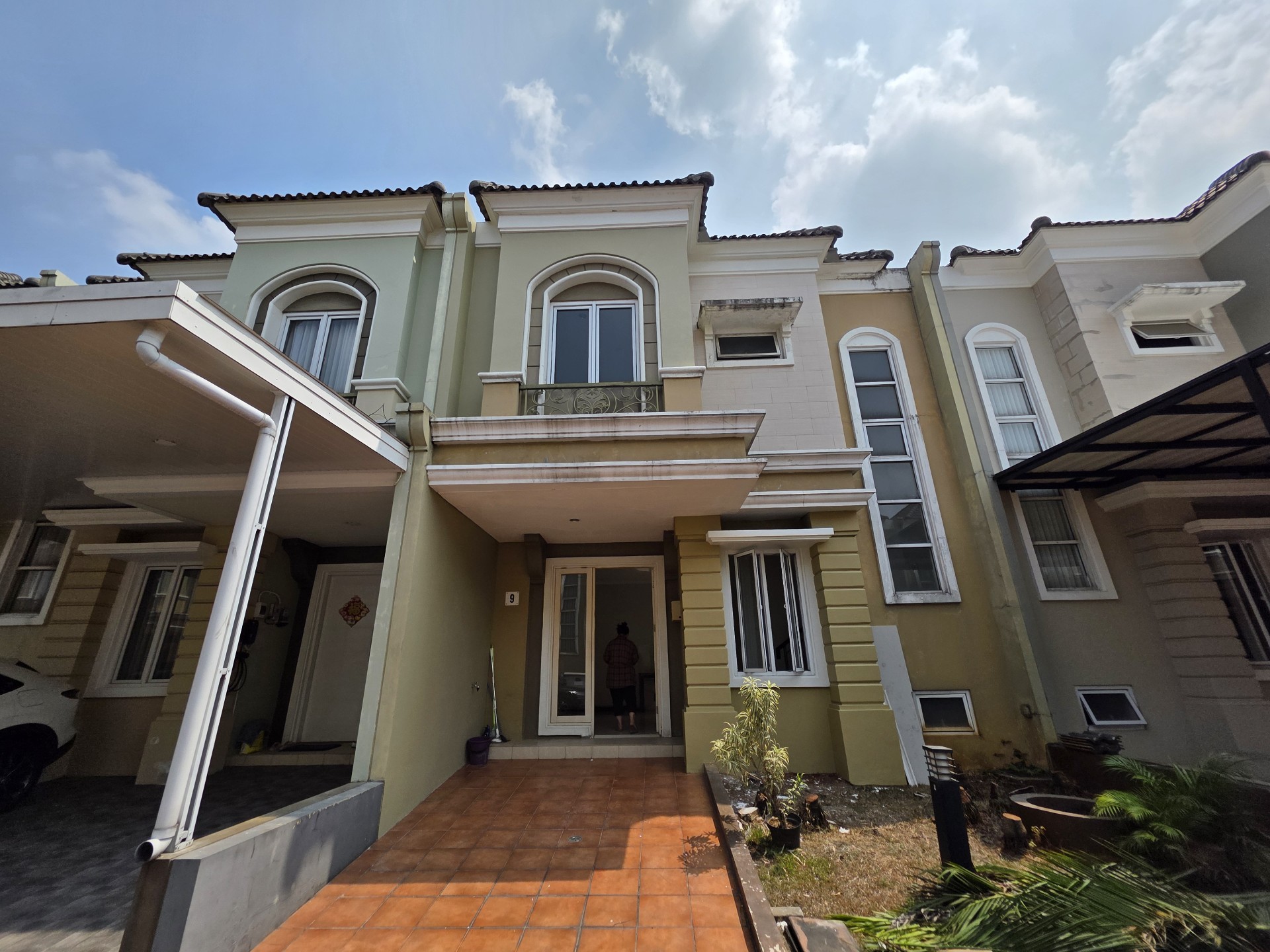 Rumah Disewa di Tangerang, foto 1 dari 9
