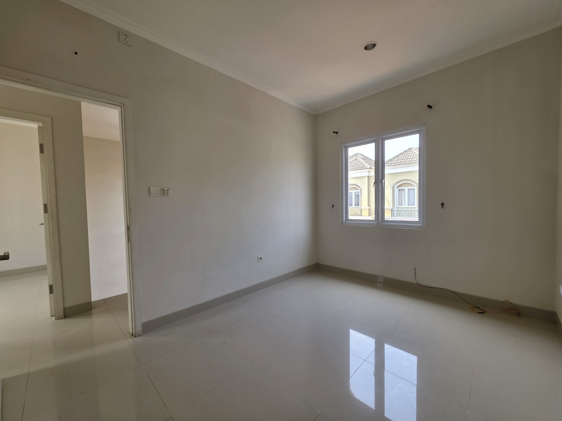 Rumah Disewa di Tangerang, foto 1 dari 9