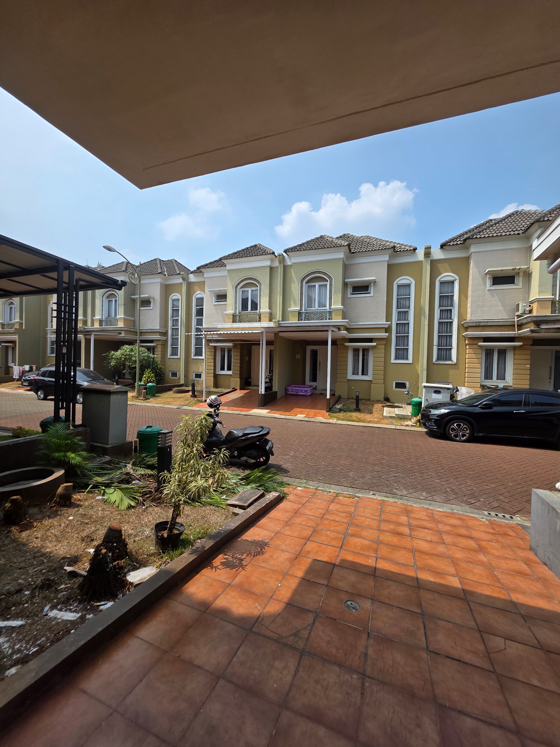 Rumah Disewa di Tangerang, foto 1 dari 9