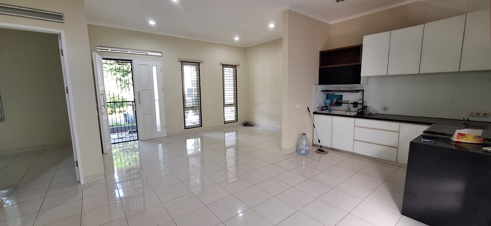 Rumah Dijual di Tangerang, foto 1 dari 5