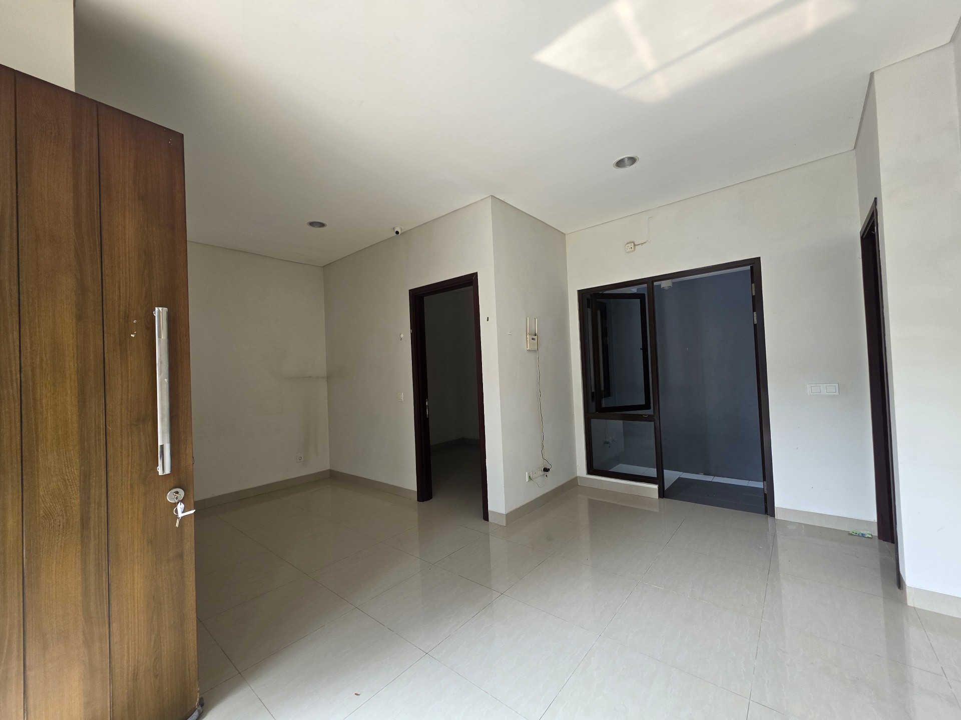 Rumah Disewa di Tangerang, foto 1 dari 9