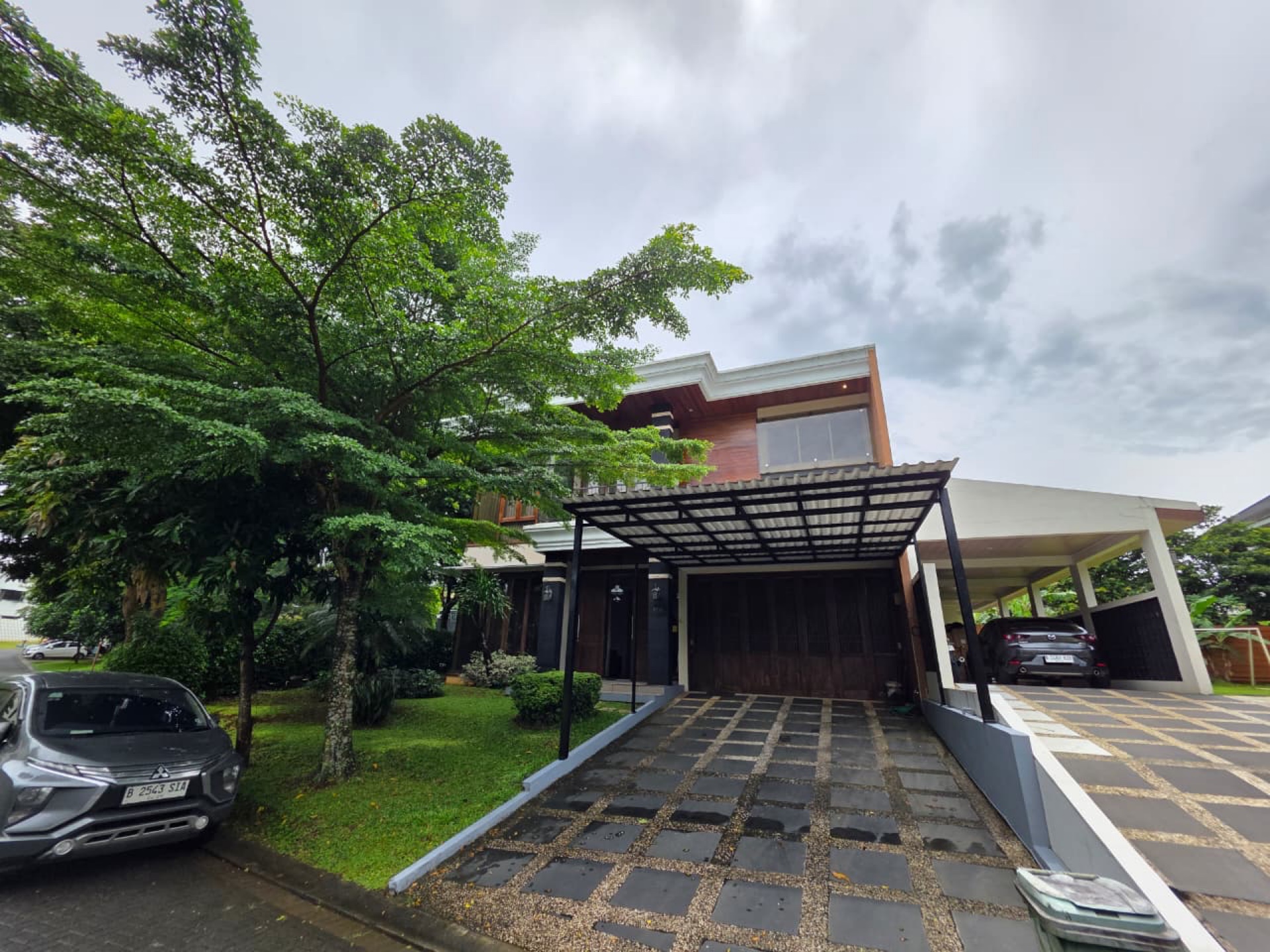 Rumah Disewa di Tangerang, foto 1 dari 10