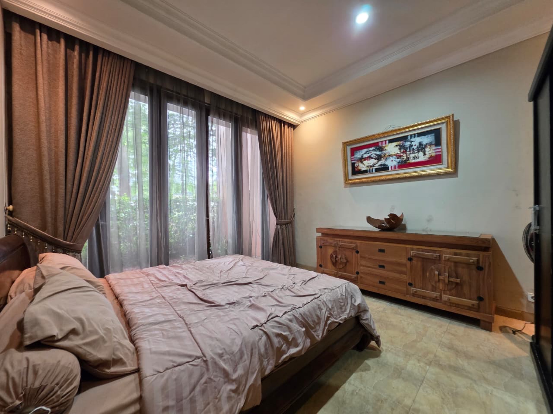 Rumah Disewa di Tangerang, foto 1 dari 10