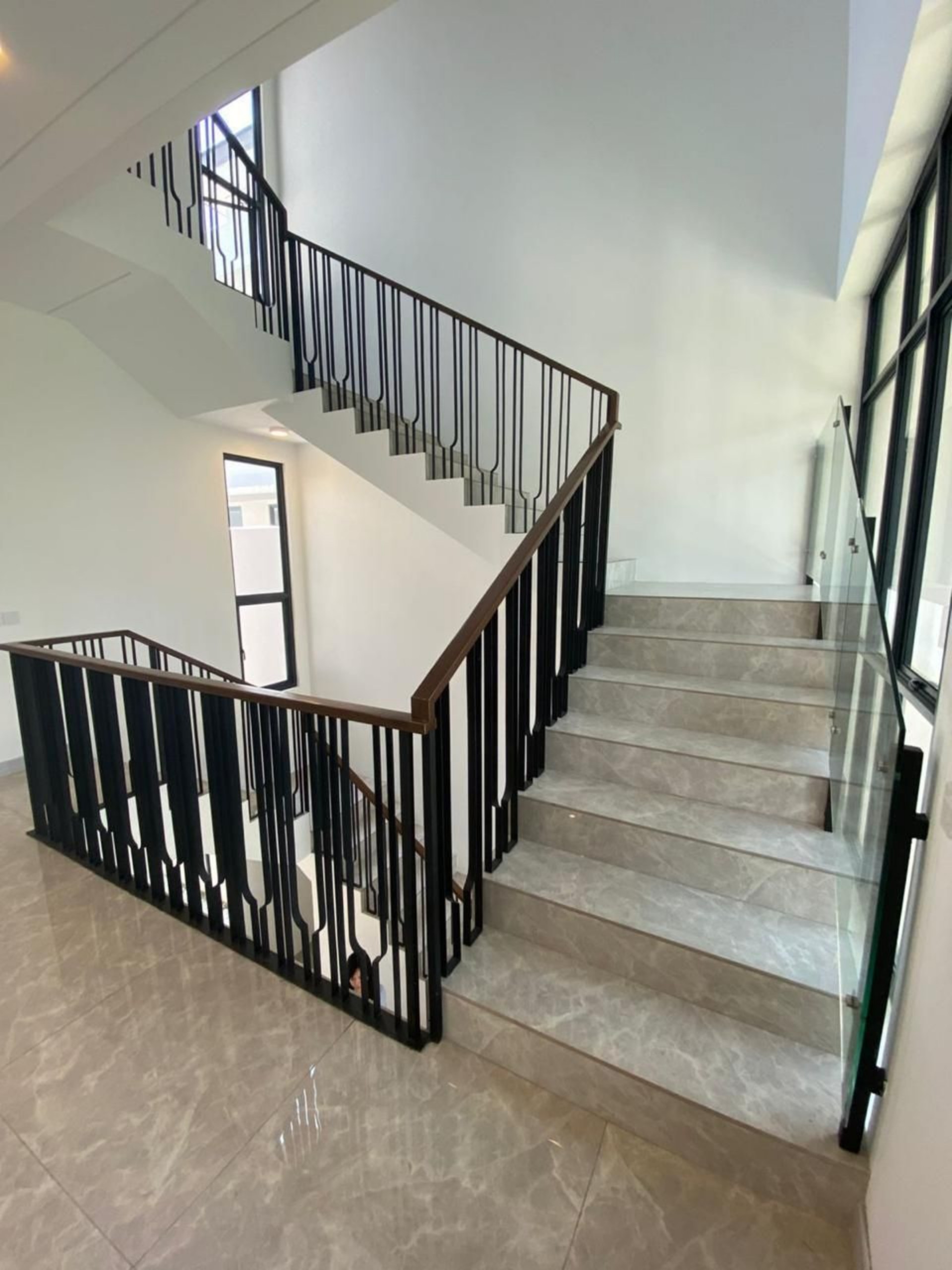 Rumah Dijual di Tangerang, foto 1 dari 8