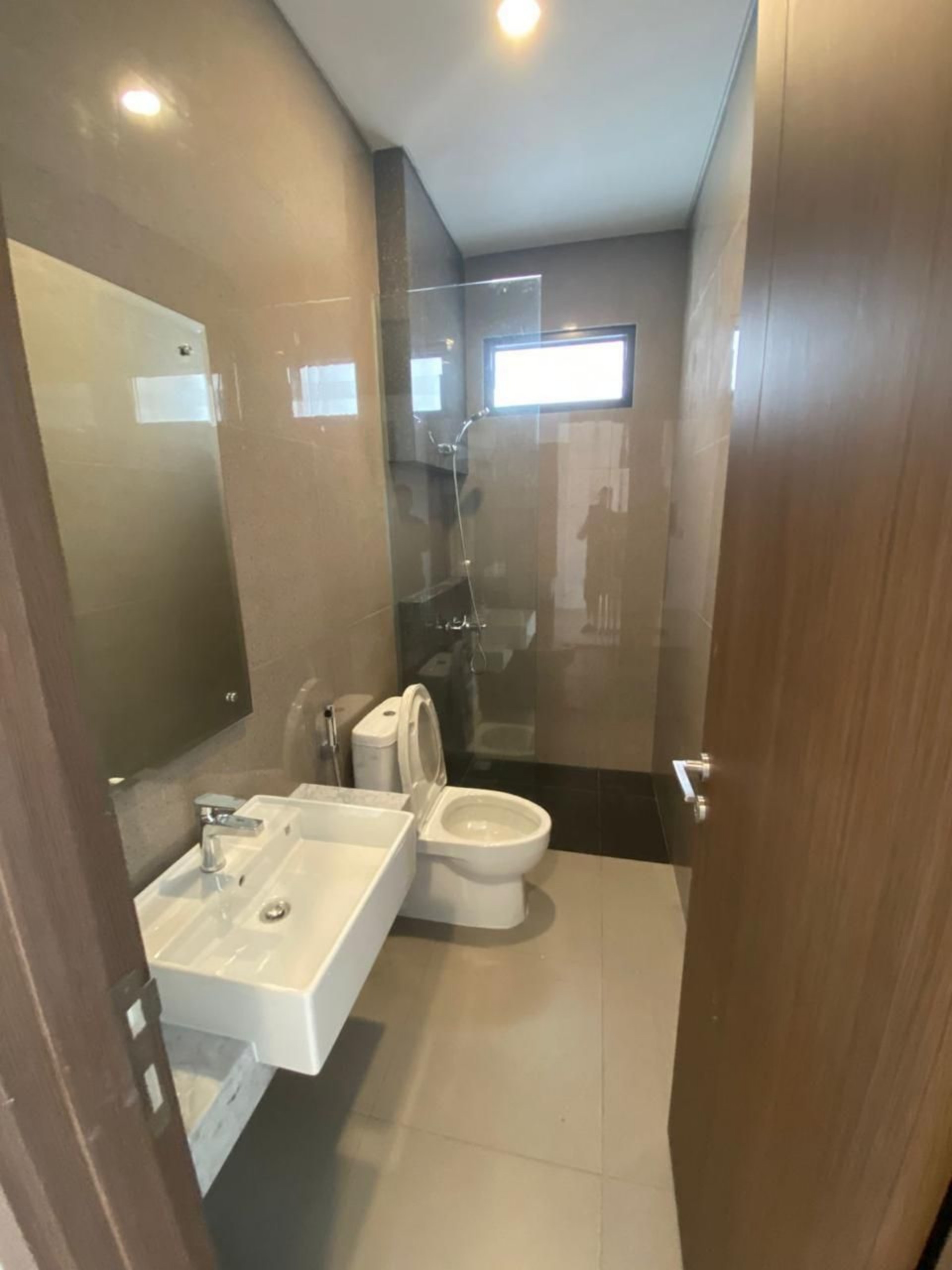 Rumah Dijual di Tangerang, foto 1 dari 8
