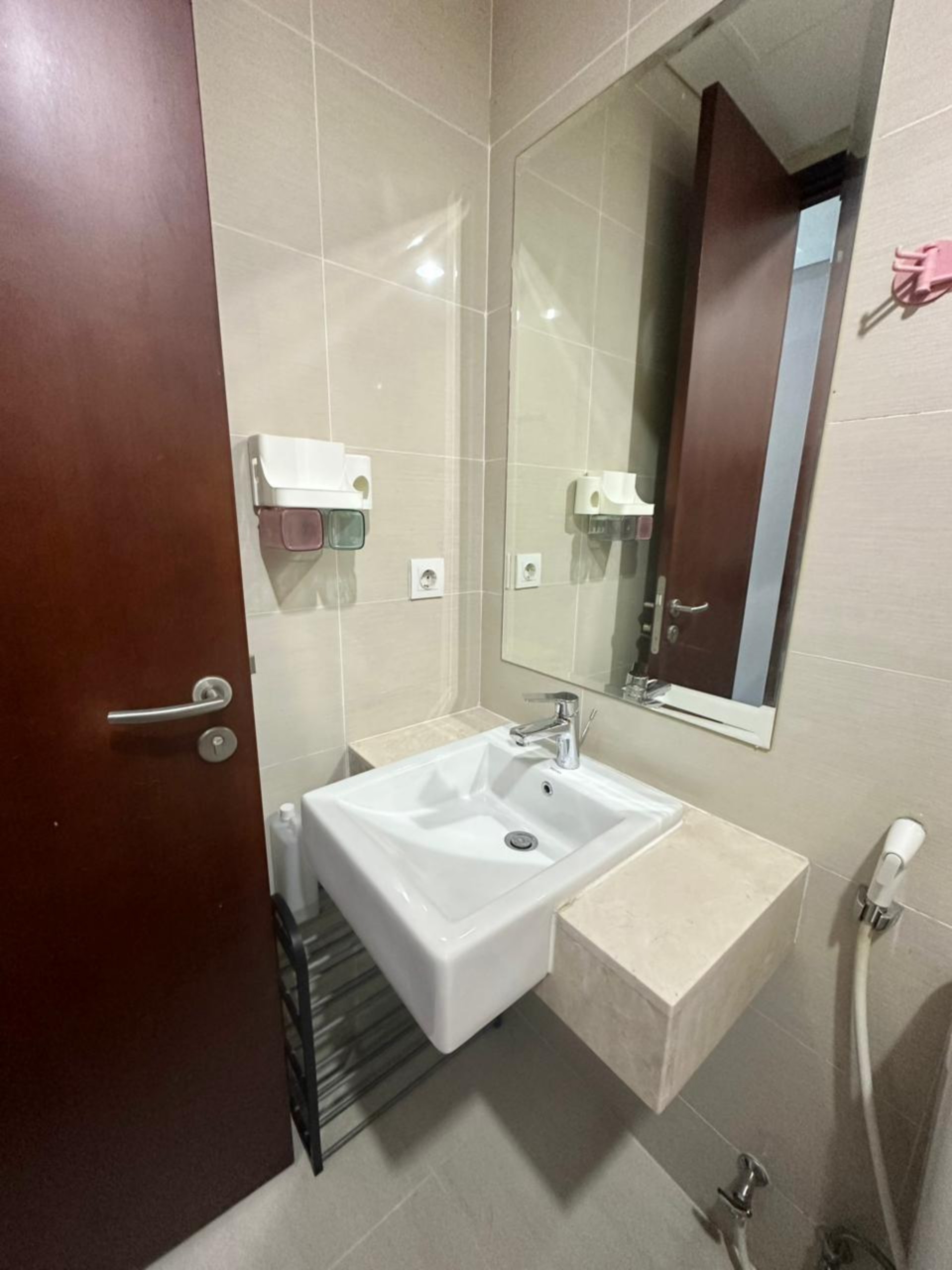 Apartemen Disewa di Jakarta Barat, foto 1 dari 7