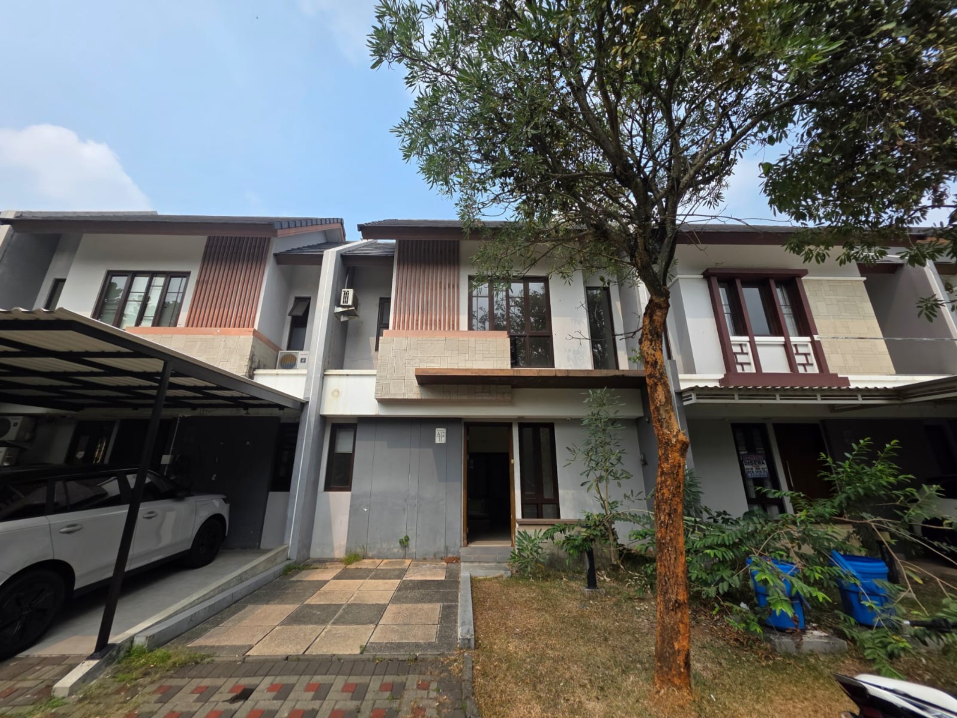 Rumah Disewa di Tangerang, foto 1 dari 9
