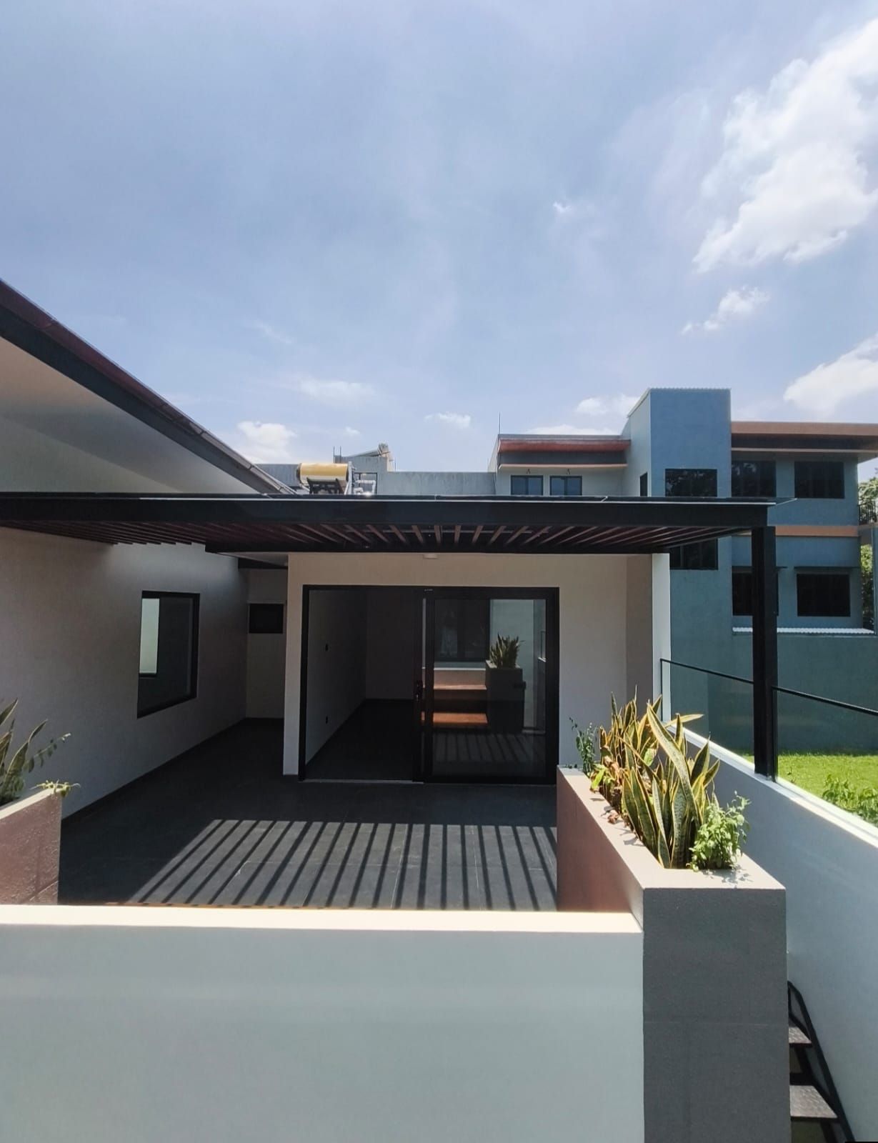 Rumah Dijual di Tangerang, foto 1 dari 8