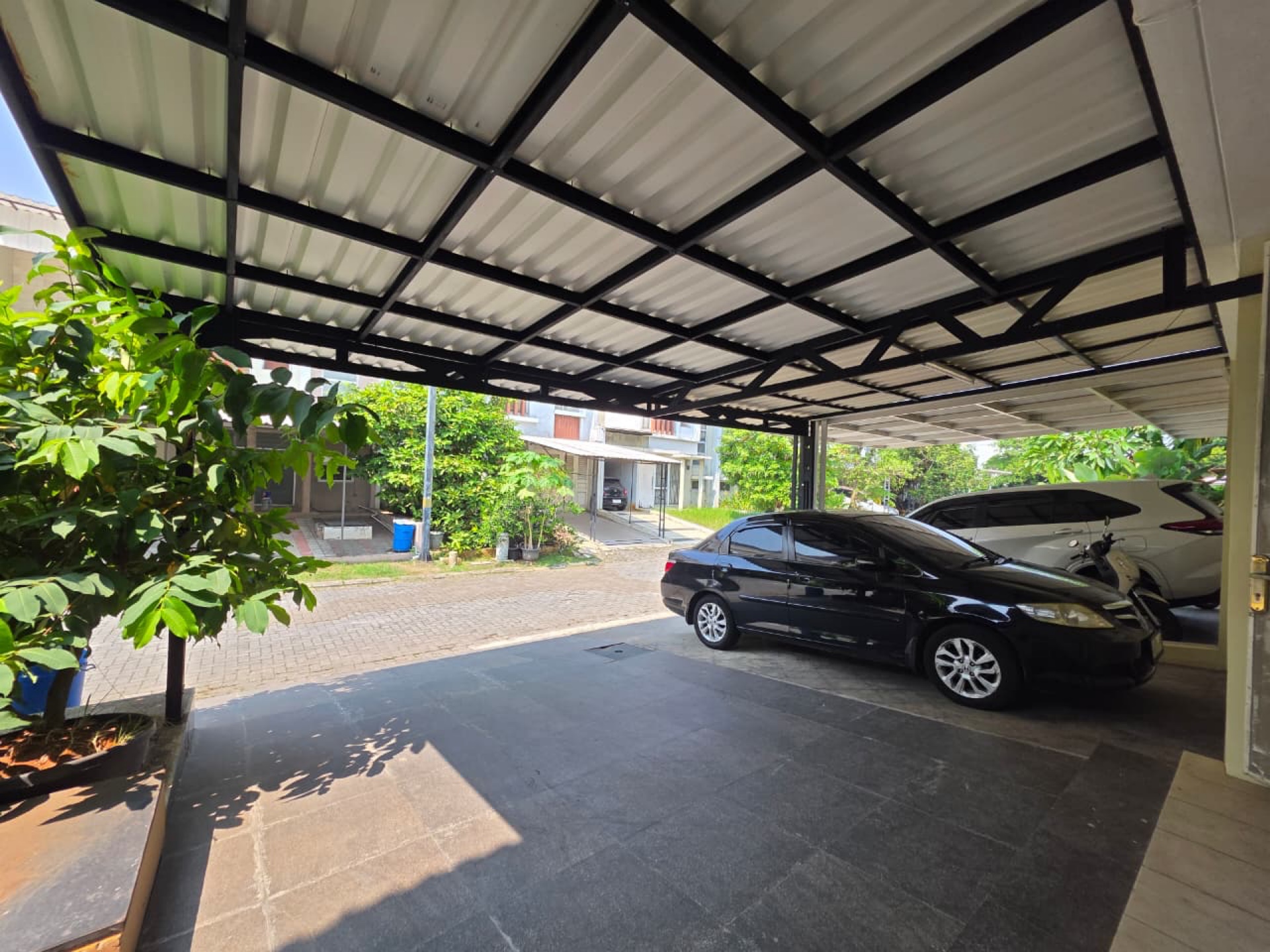 Rumah Disewa di Tangerang, foto 1 dari 10