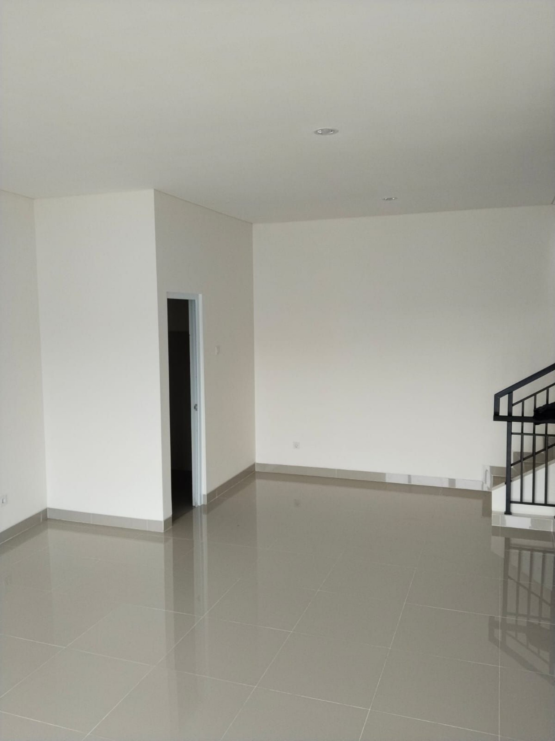 Ruko Disewa di Tangerang, foto 1 dari 10