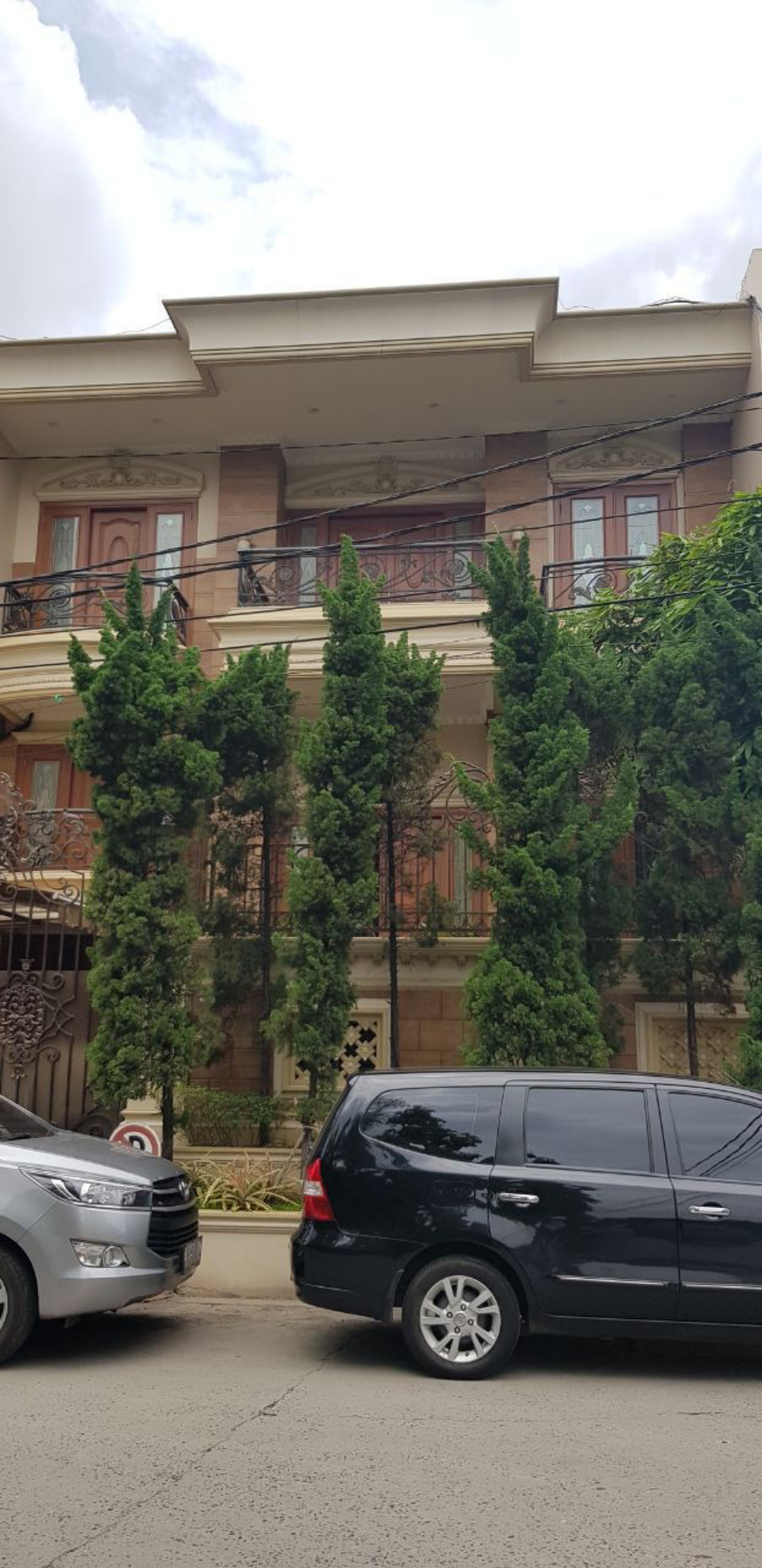 Rumah Dijual di Tangerang, foto 1 dari 9