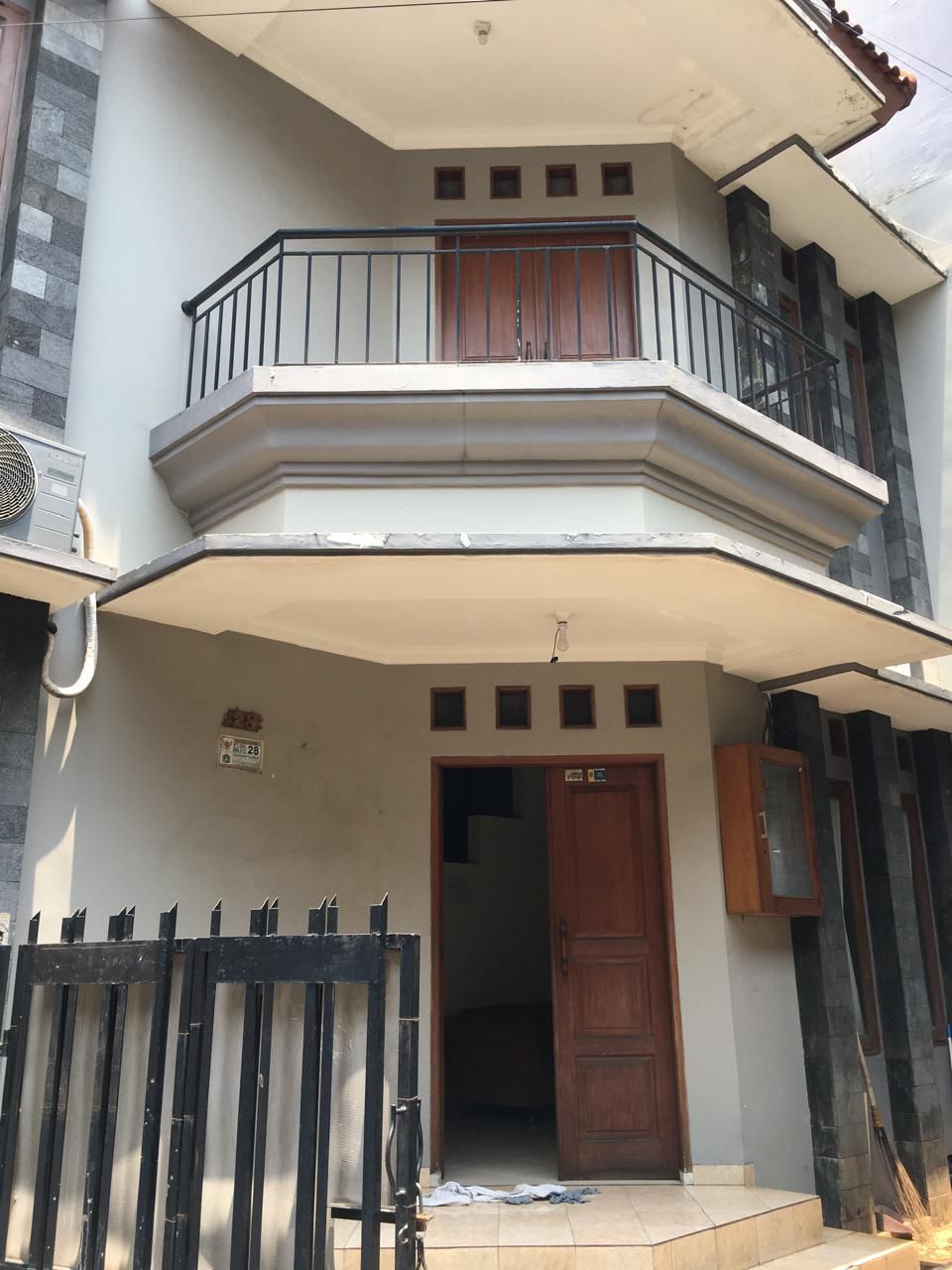 Rumah Dijual di Jakarta Barat, foto 1 dari 2