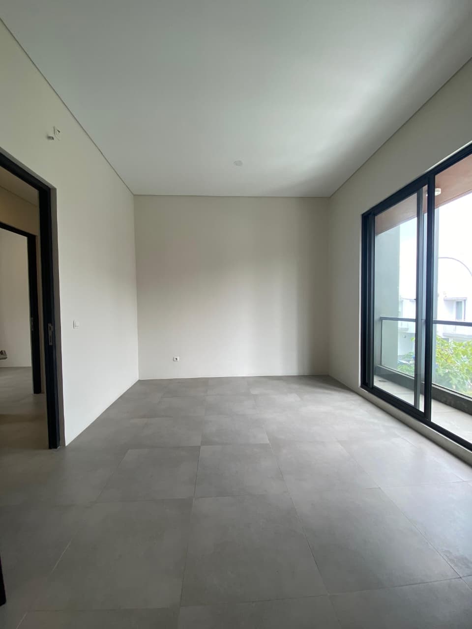Rumah Dijual di BSD, Tangerang Selatan, foto 1 dari 9