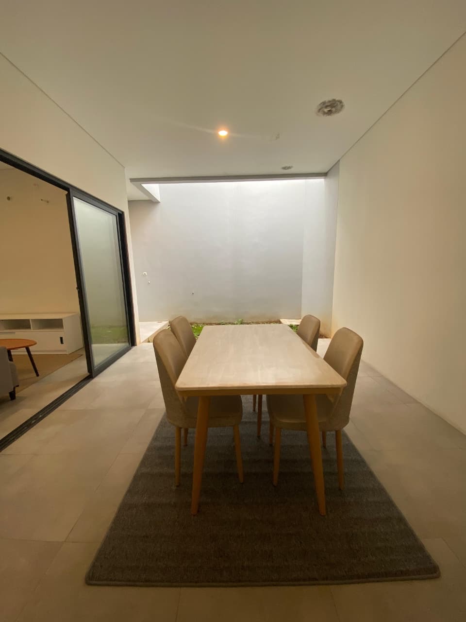 Rumah Dijual di BSD, Tangerang Selatan, foto 1 dari 9