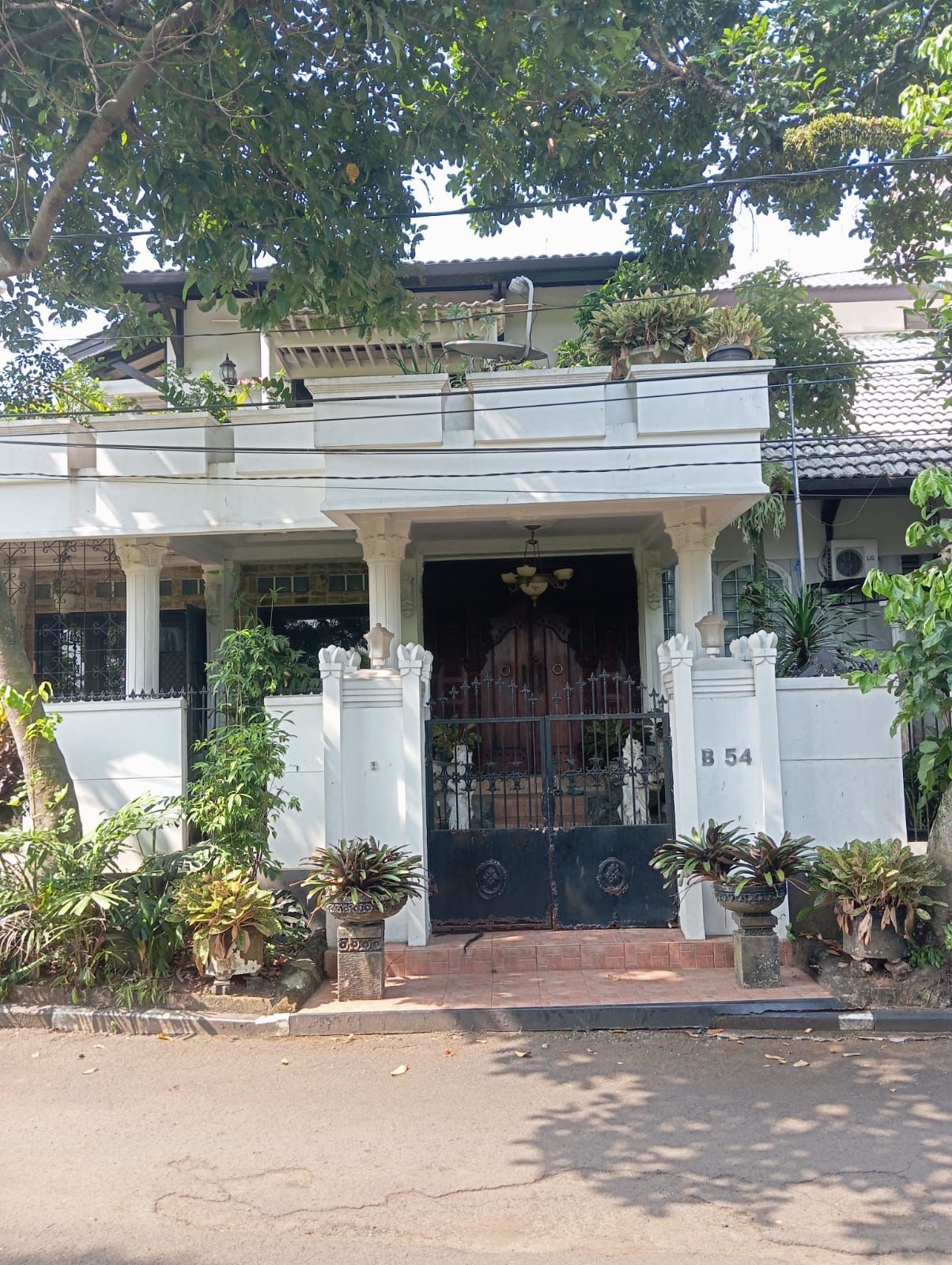 Rumah Dijual di Pamulang, Tangerang Selatan, foto 1 dari 10