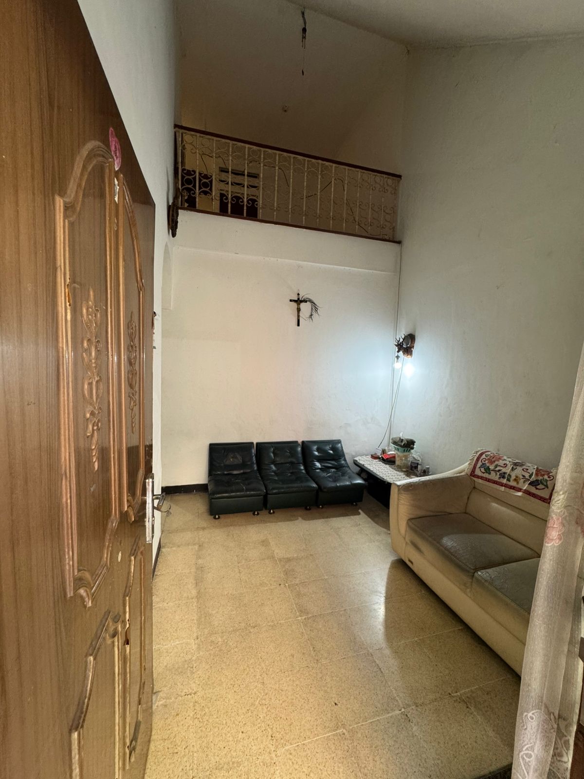 Rumah Dijual di Tanjung Duren, Jakarta Barat, foto 1 dari 8