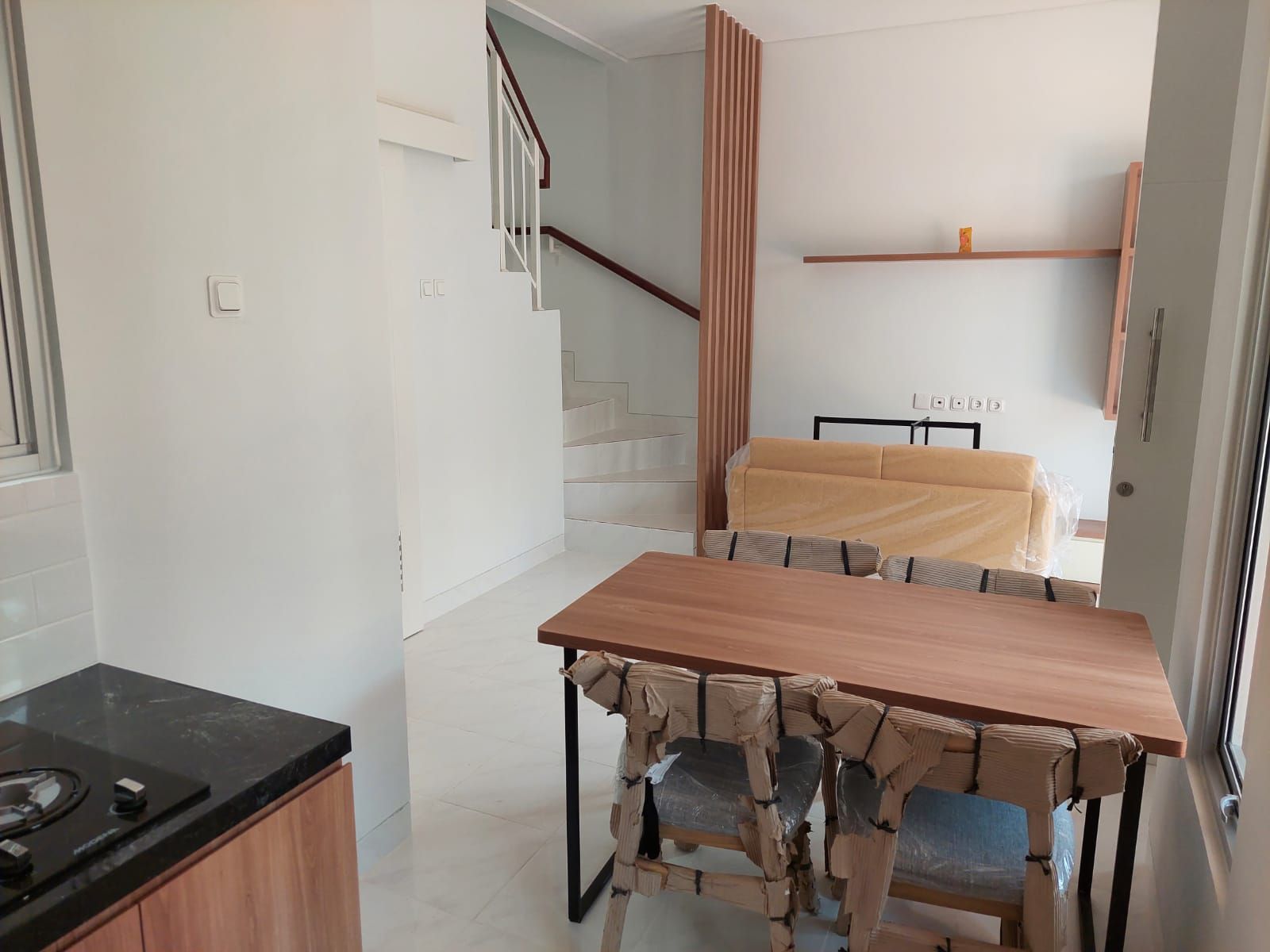 Rumah Dijual di Tangerang, foto 1 dari 9
