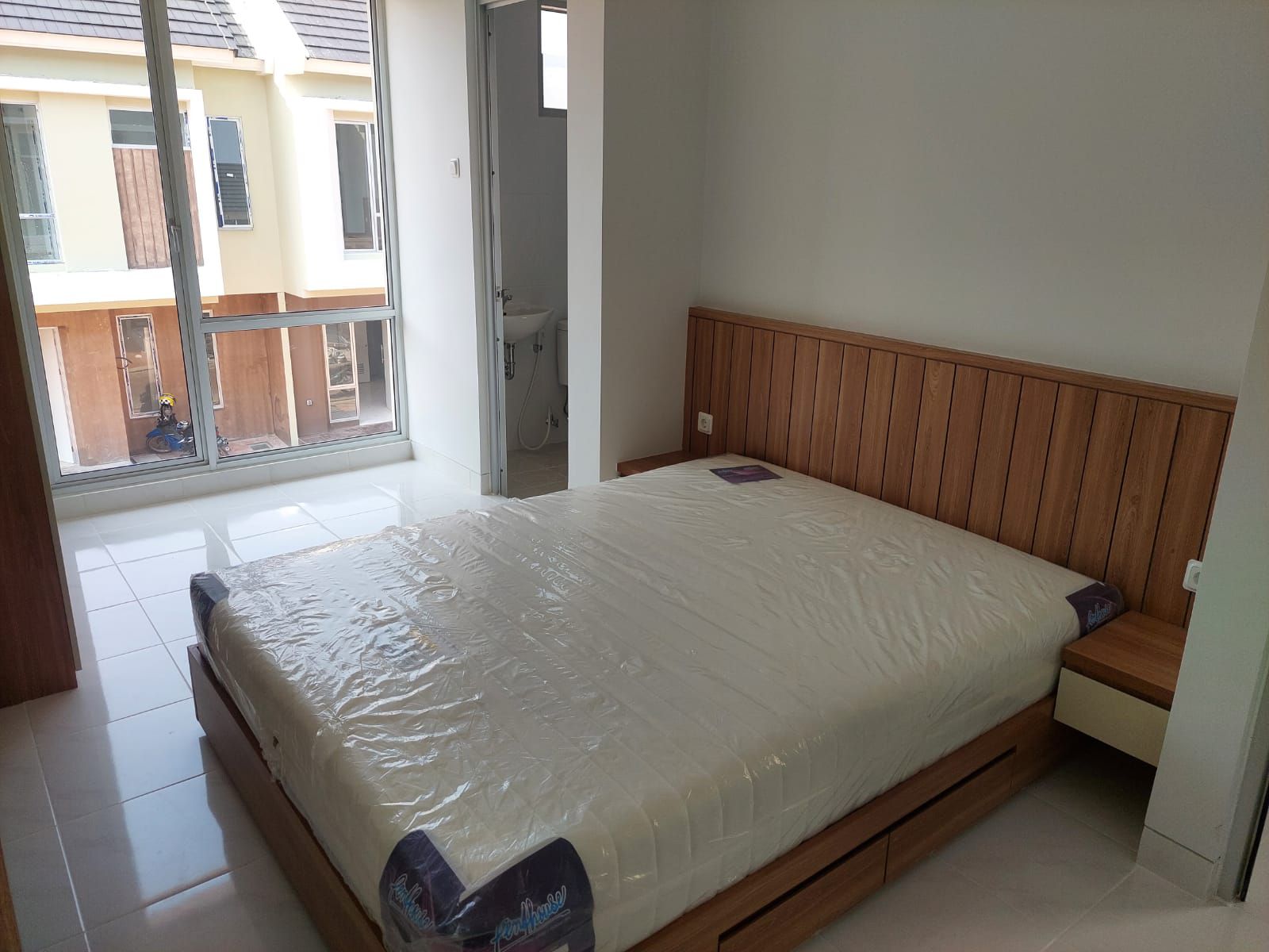 Rumah Dijual di Tangerang, foto 1 dari 9