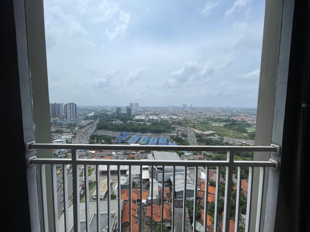 Apartemen Dijual di Alam Sutera, Tangerang, foto 1 dari 9