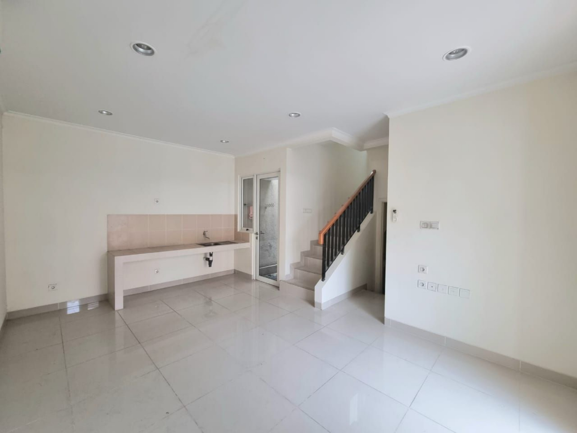Rumah Dijual di Tangerang, foto 2 dari 6