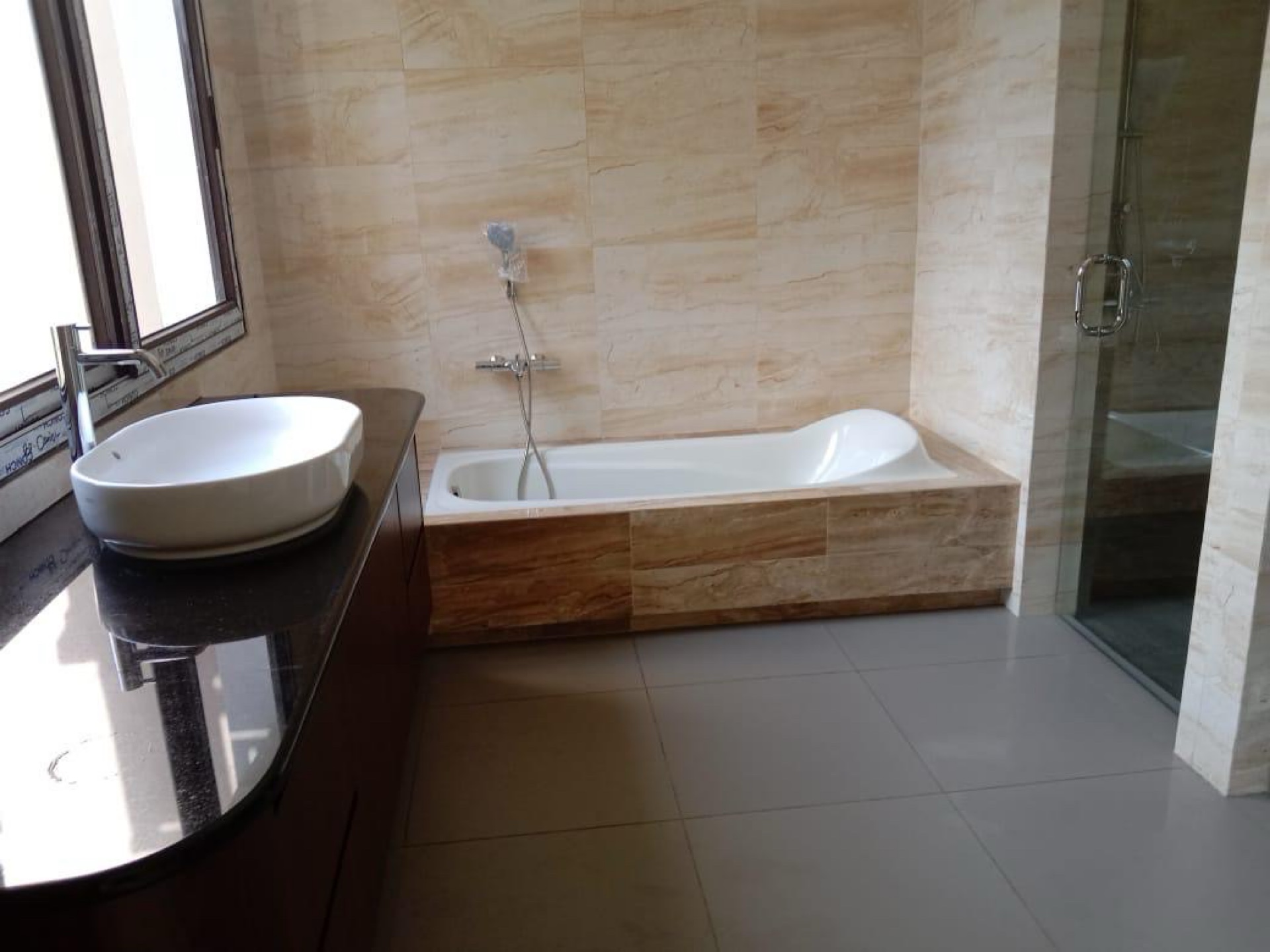 Rumah Dijual di Tangerang, foto 5 dari 10