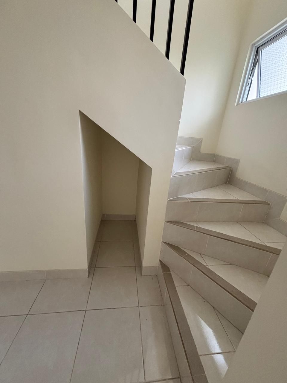 Rumah Disewa di Tangerang, foto 4 dari 9