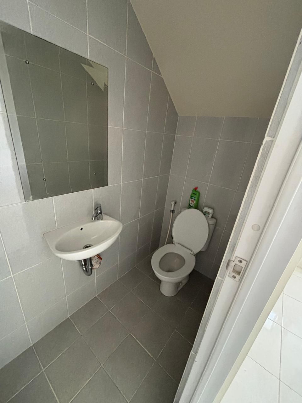 Rumah Disewa di Tangerang, foto 6 dari 9