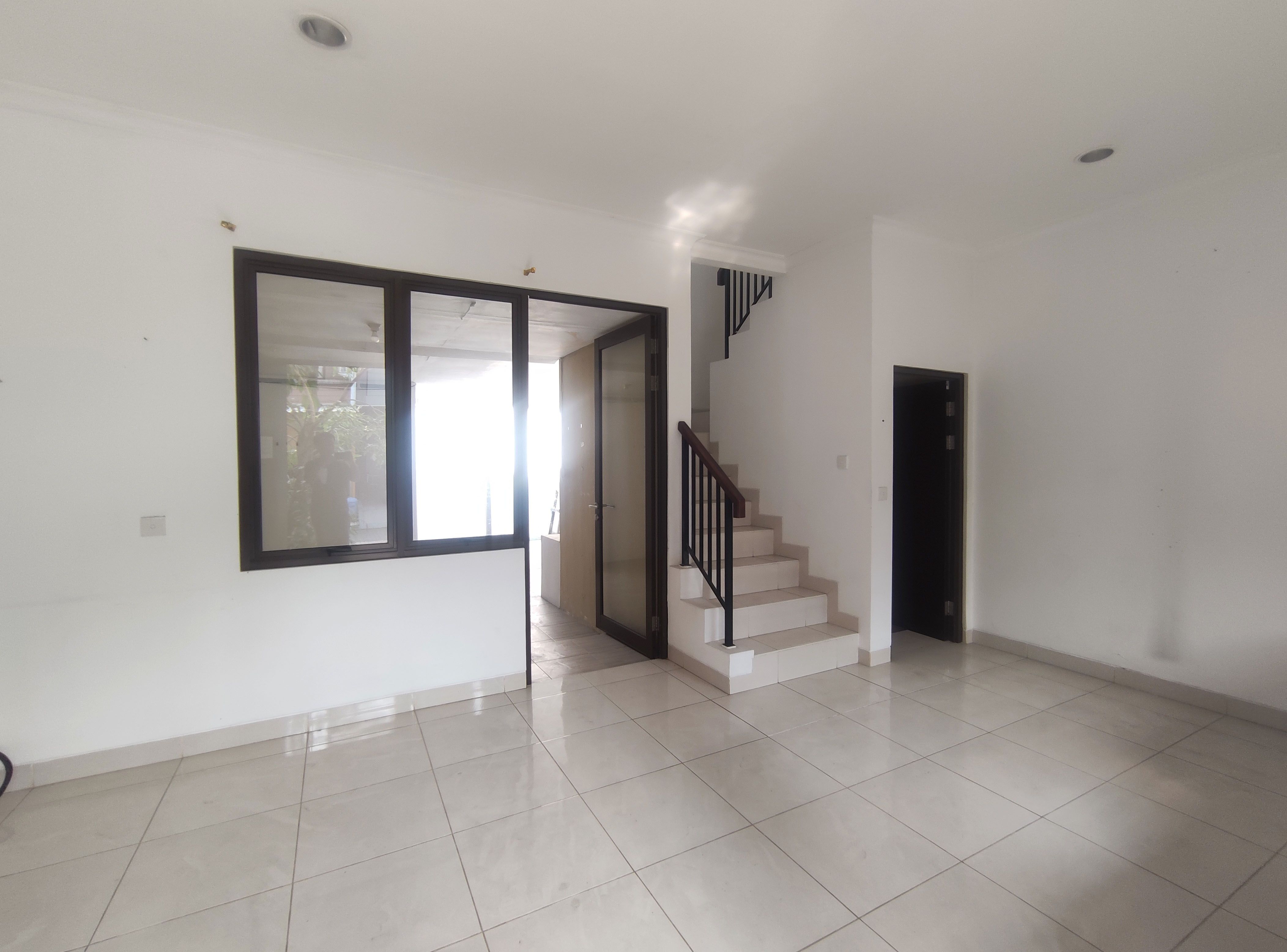 Rumah Dijual di Tangerang, foto 2 dari 7