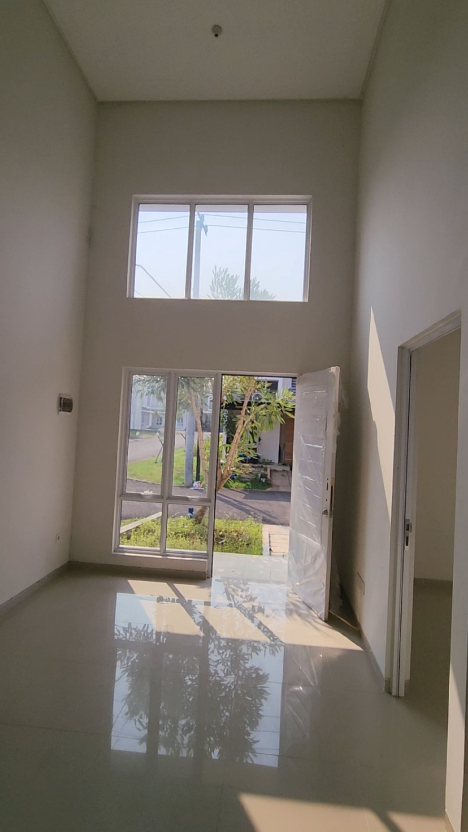 Rumah Dijual di Tangerang, foto 1 dari 10