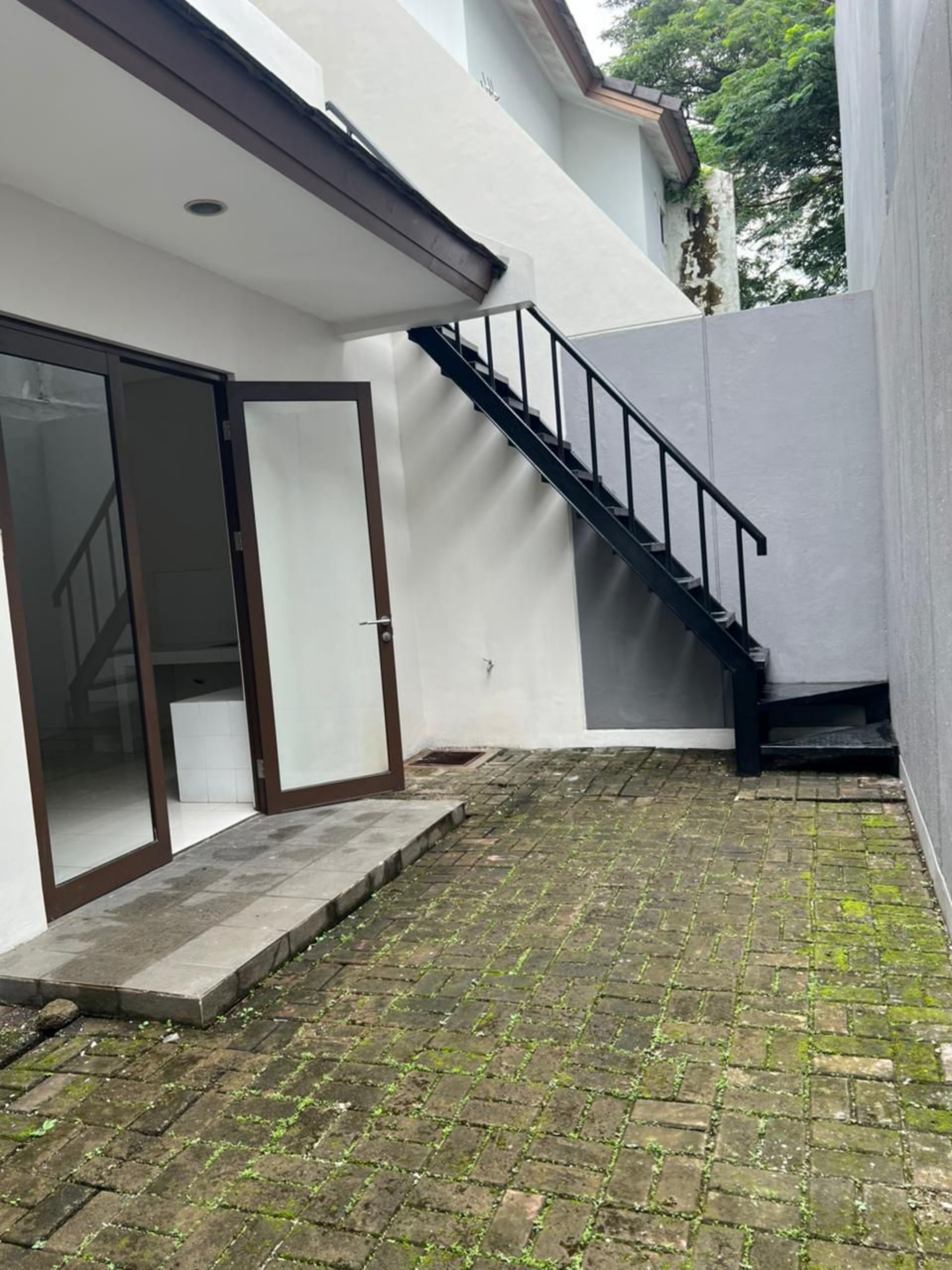 Rumah Dijual di Tangerang, foto 2 dari 10