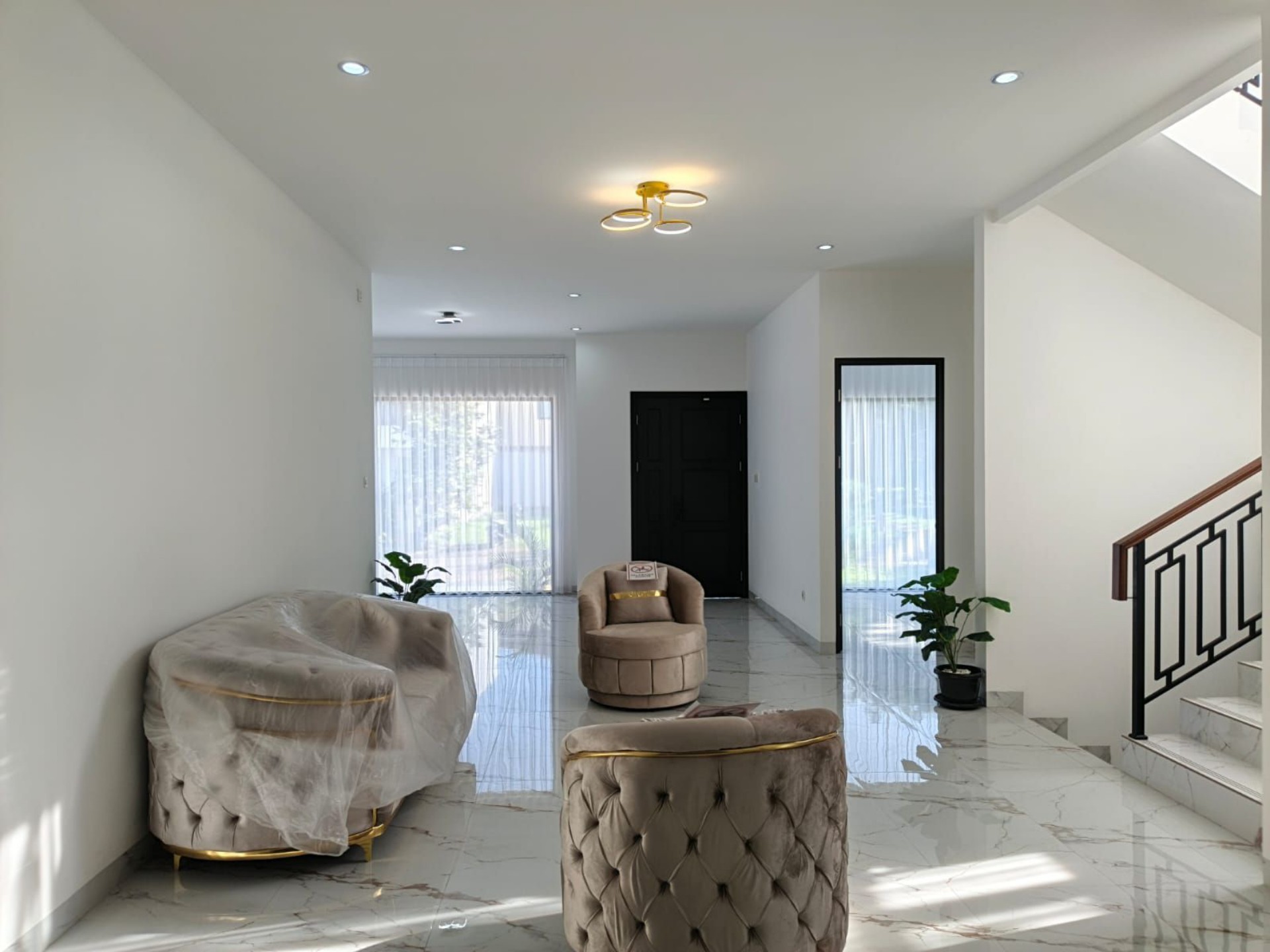 Rumah Dijual di Tangerang, foto 1 dari 10