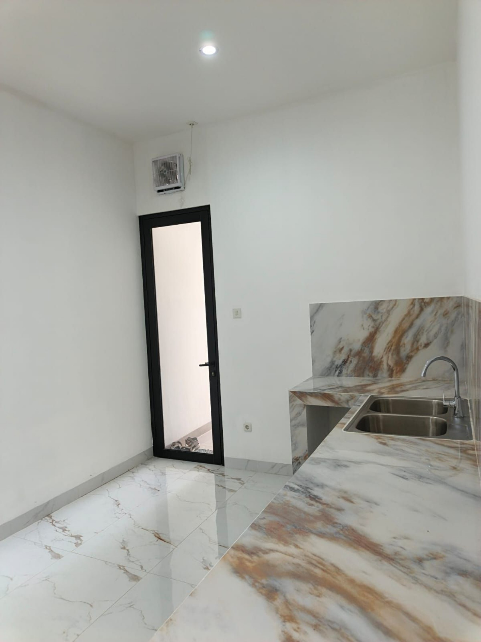 Rumah Dijual di Tangerang, foto 7 dari 10