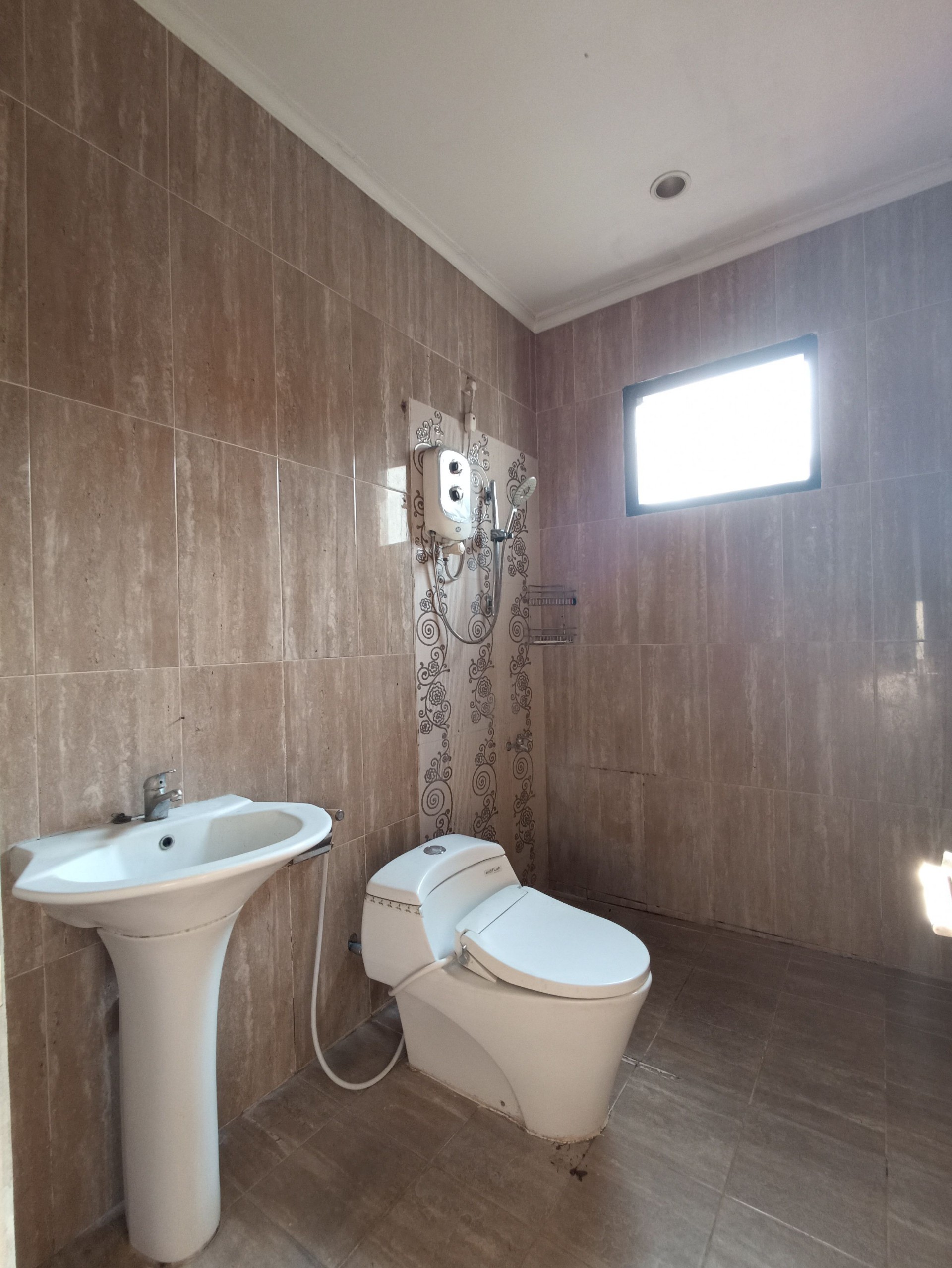Rumah Disewa di Tangerang, foto 10 dari 10