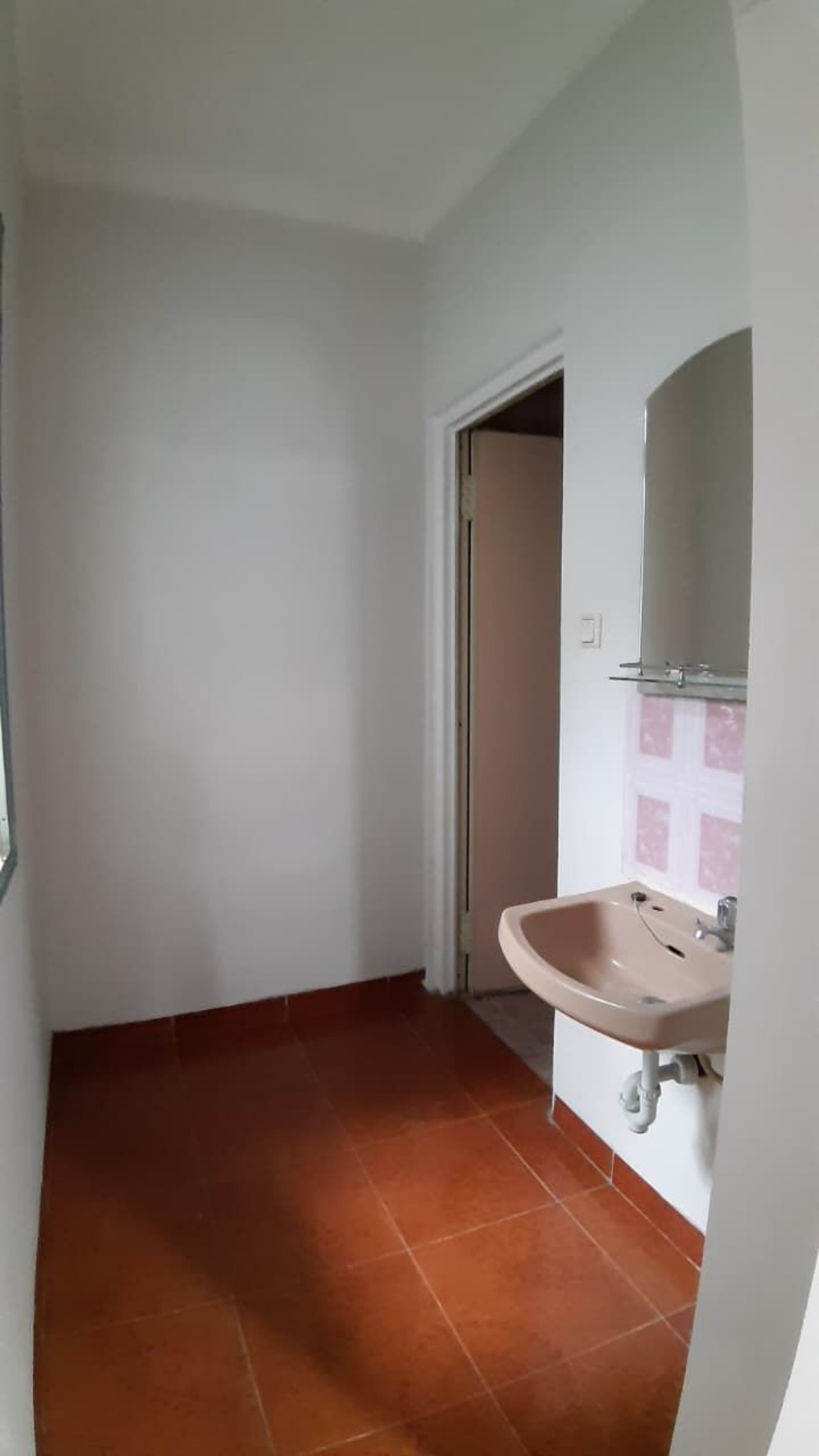 Rumah Disewa di Tangerang, foto 6 dari 7
