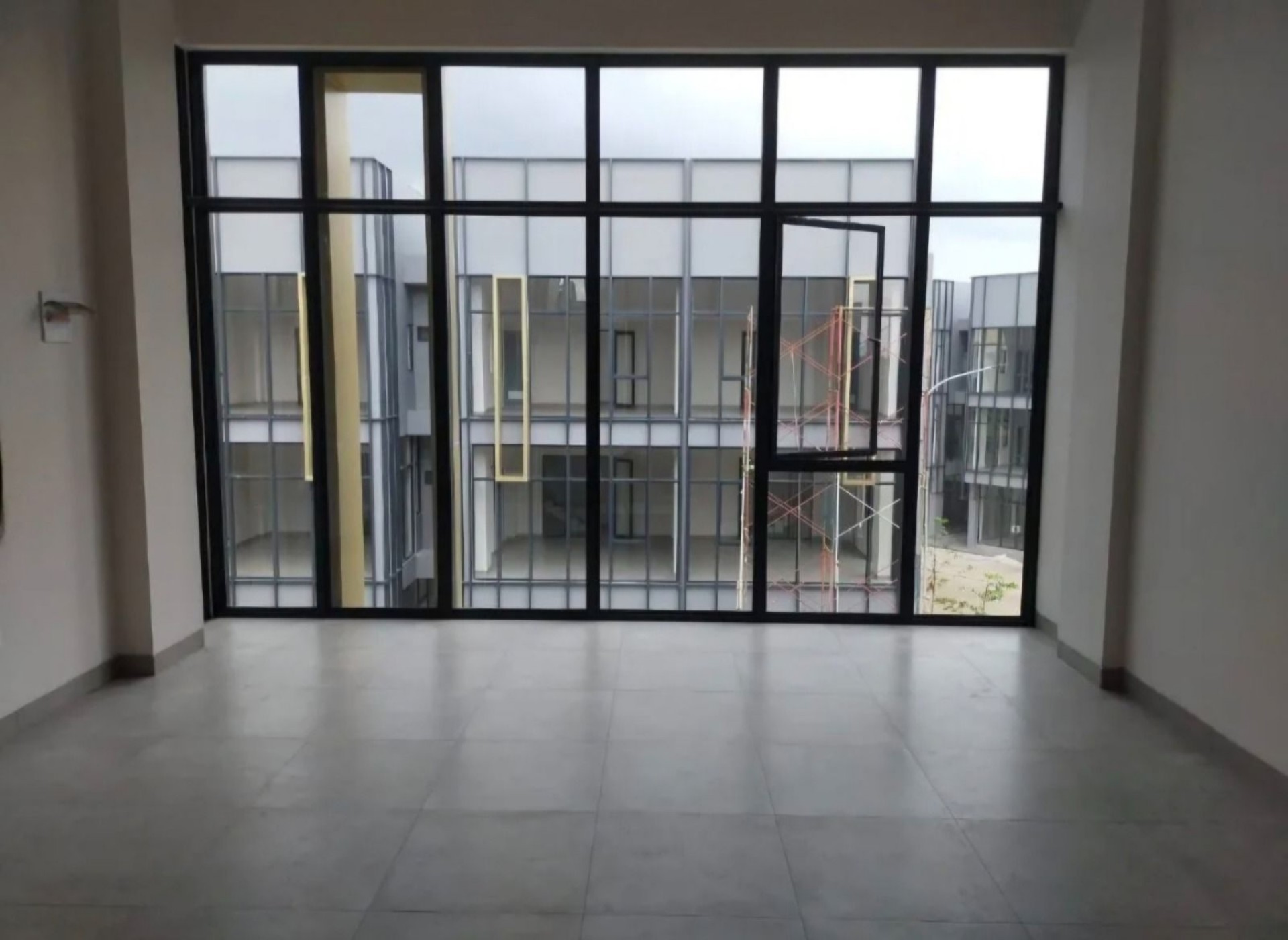 Ruko Dijual di Tangerang, foto 4 dari 5