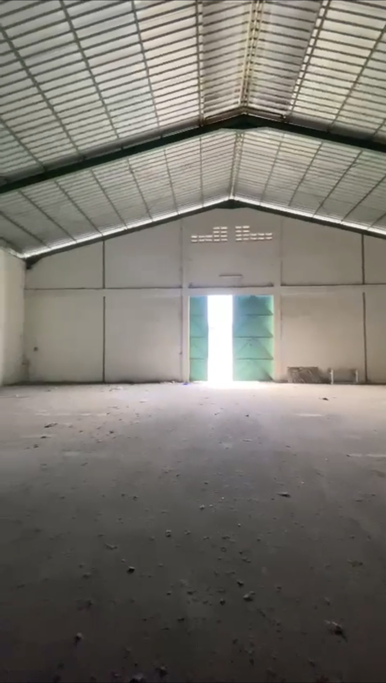 Gudang Dijual di Tangerang, foto 1 dari 9