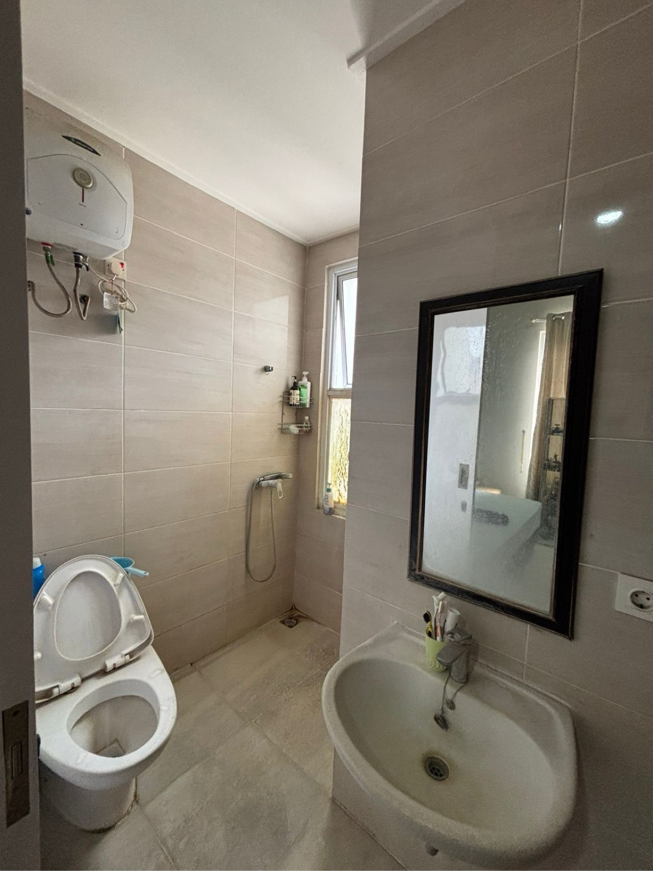 Rumah Dijual di Tangerang, foto 1 dari 7