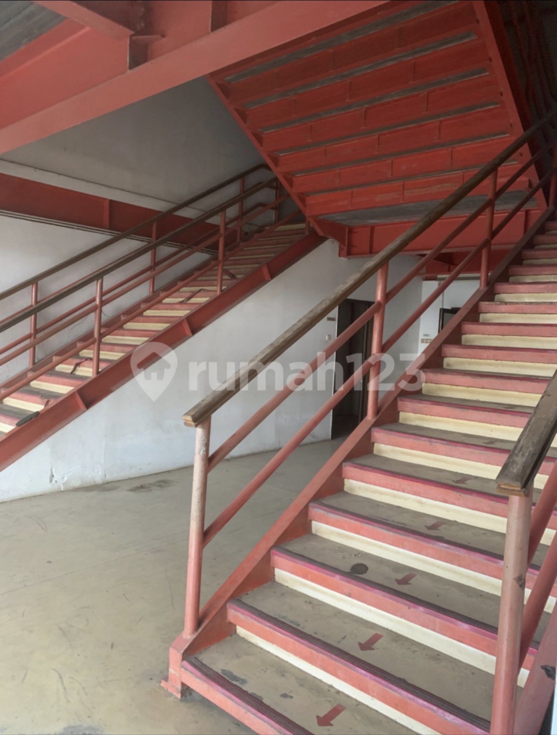 Gudang Dijual di Tangerang, foto 1 dari 10