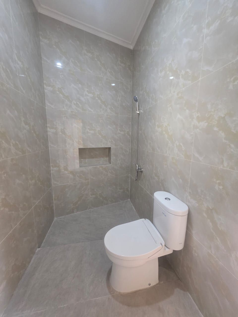 Rumah Dijual di Tangerang, foto 8 dari 10