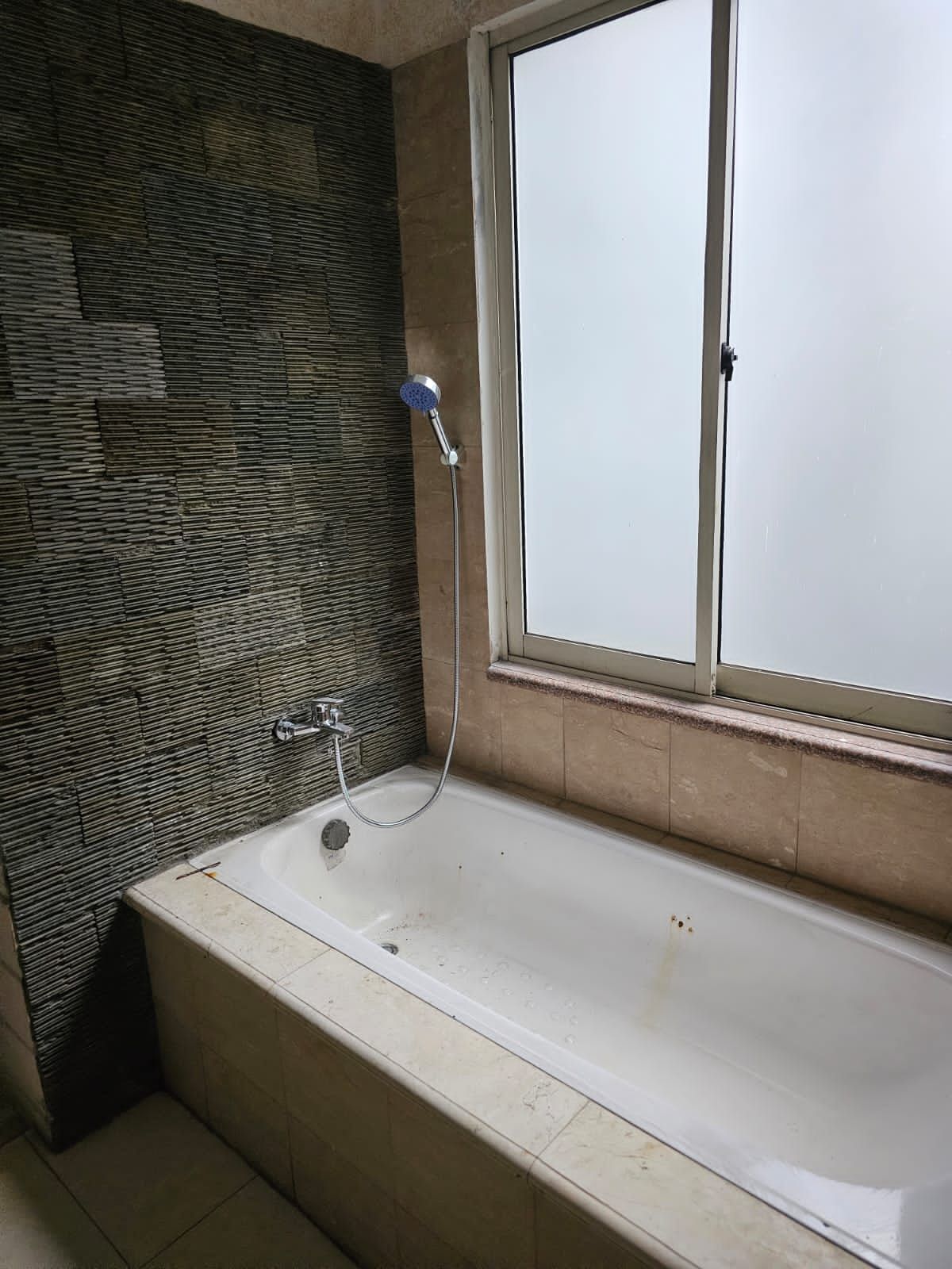 Rumah Dijual di Tangerang, foto 2 dari 10